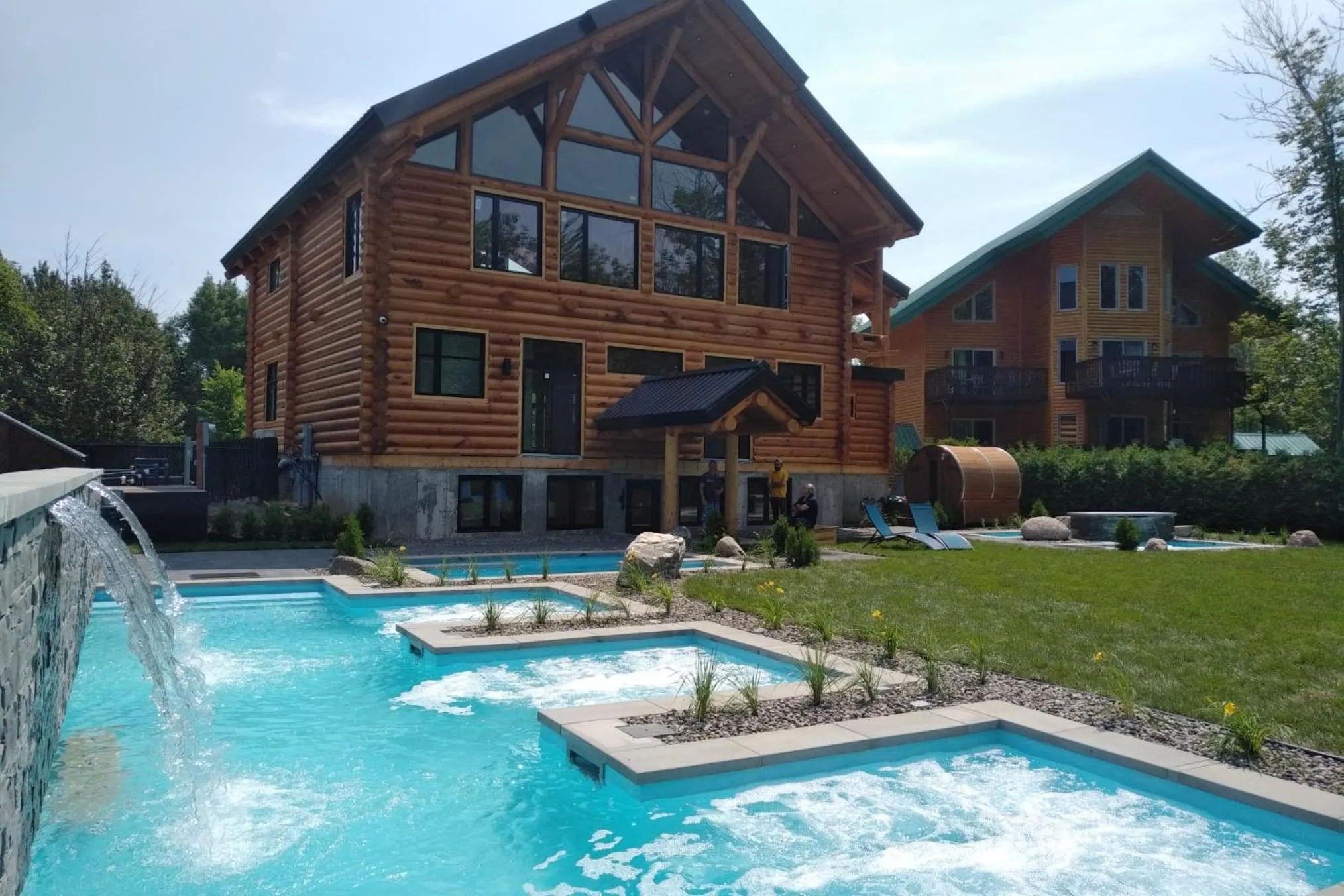 Spa and wellness centre/facilities in Chalets et Spa Lac Saint-Jean