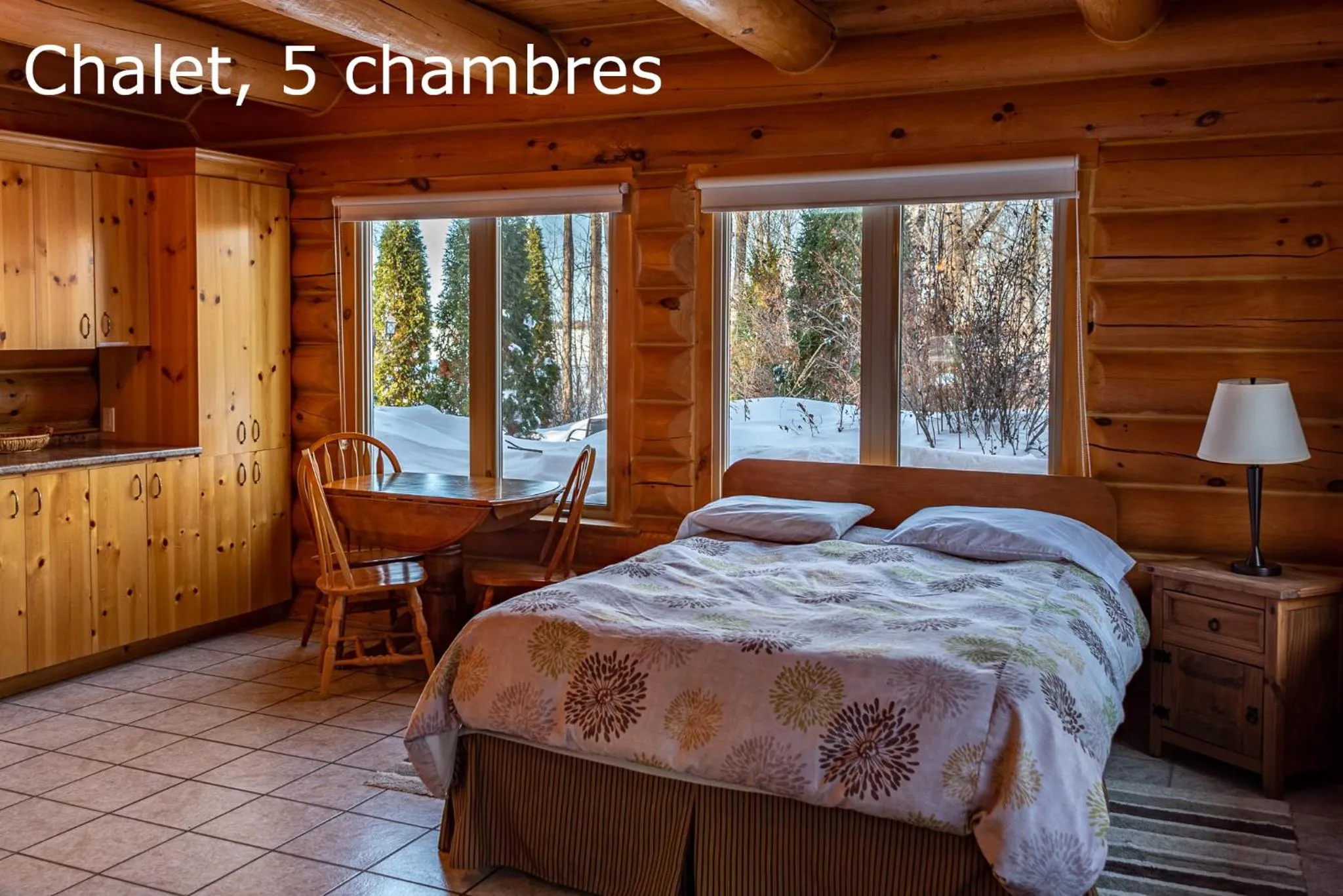 Bedroom, Bed in Chalets et Spa Lac Saint-Jean