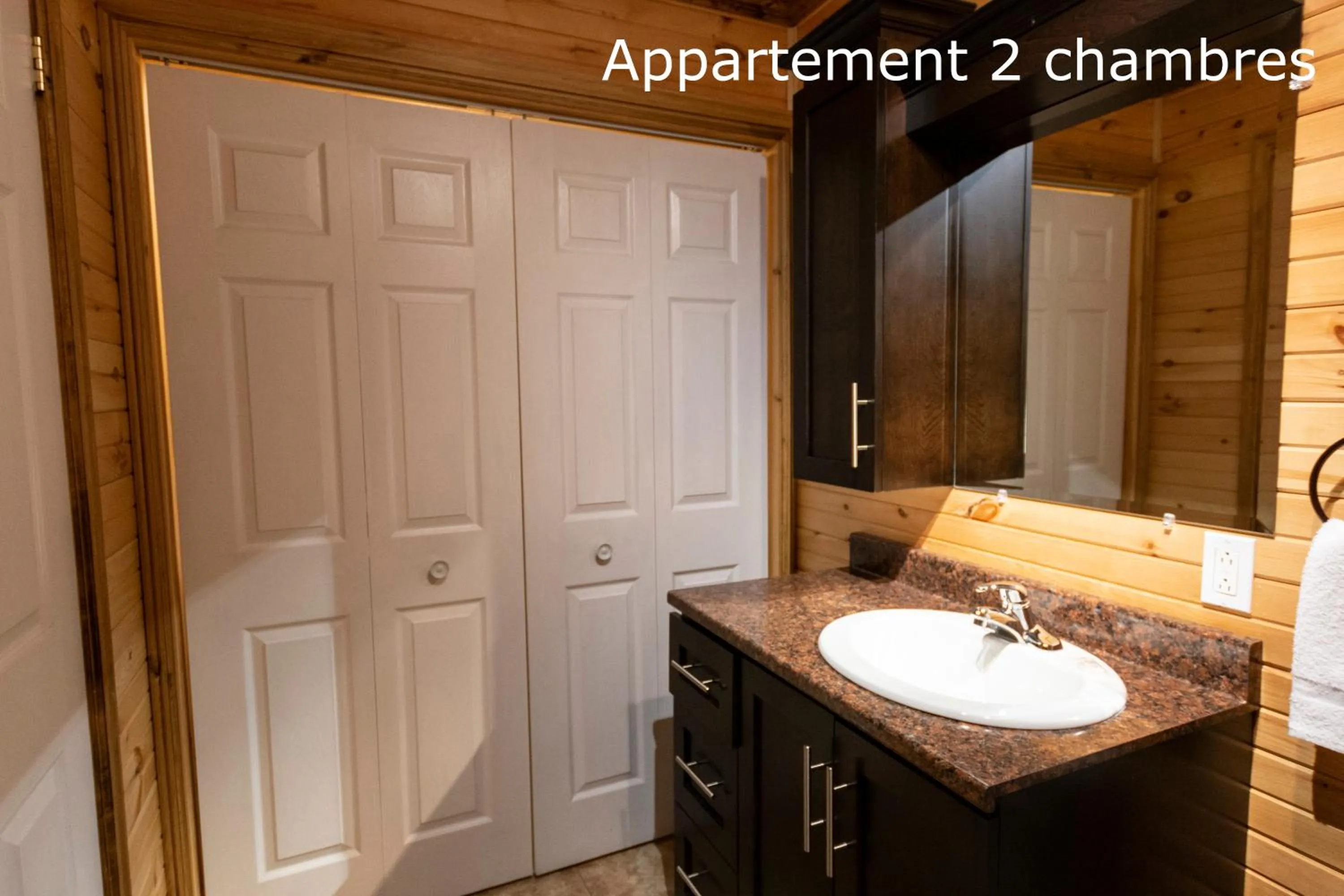 Bathroom in Chalets et Spa Lac Saint-Jean
