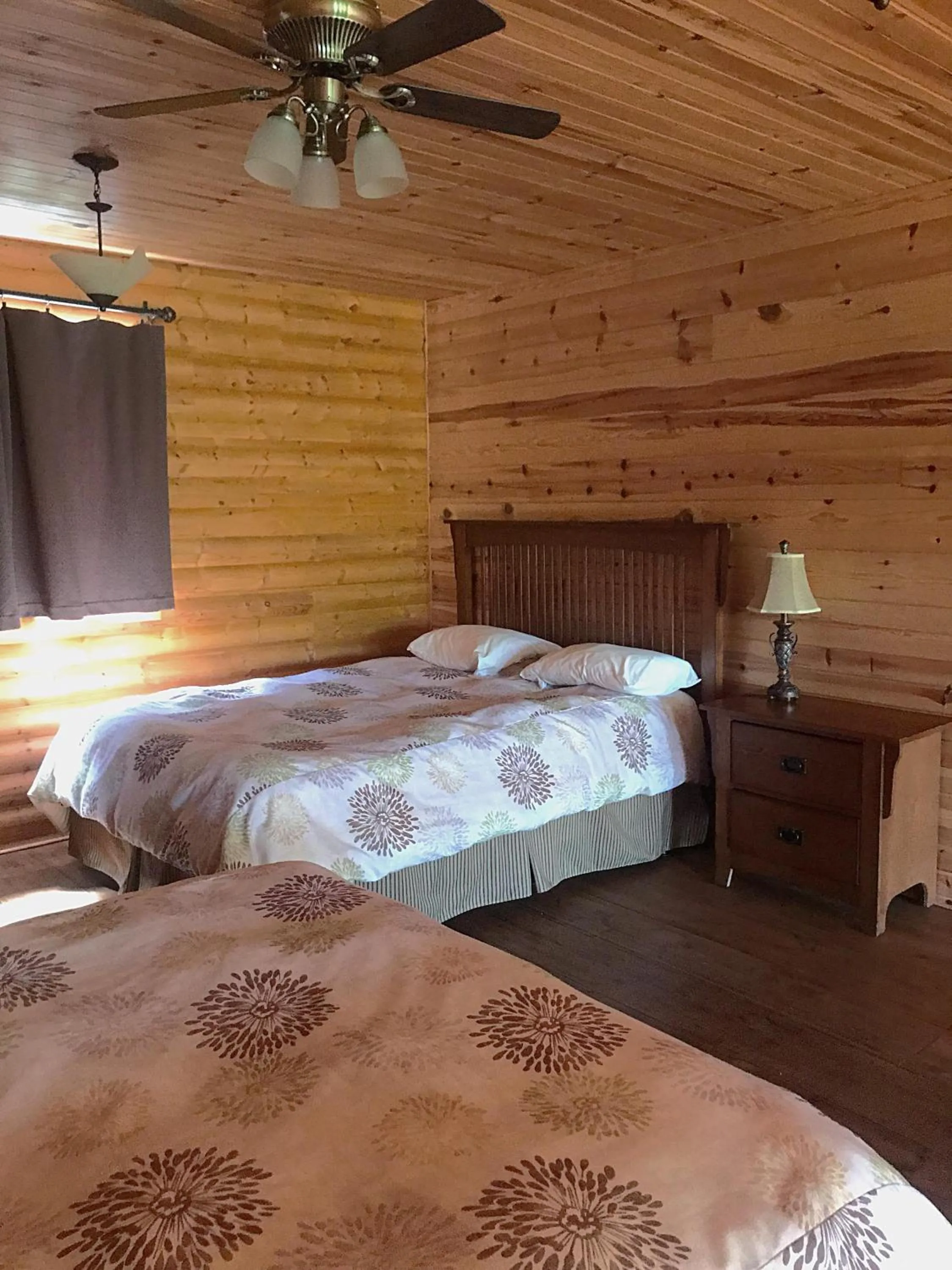 Bedroom, Bed in Chalets et Spa Lac Saint-Jean