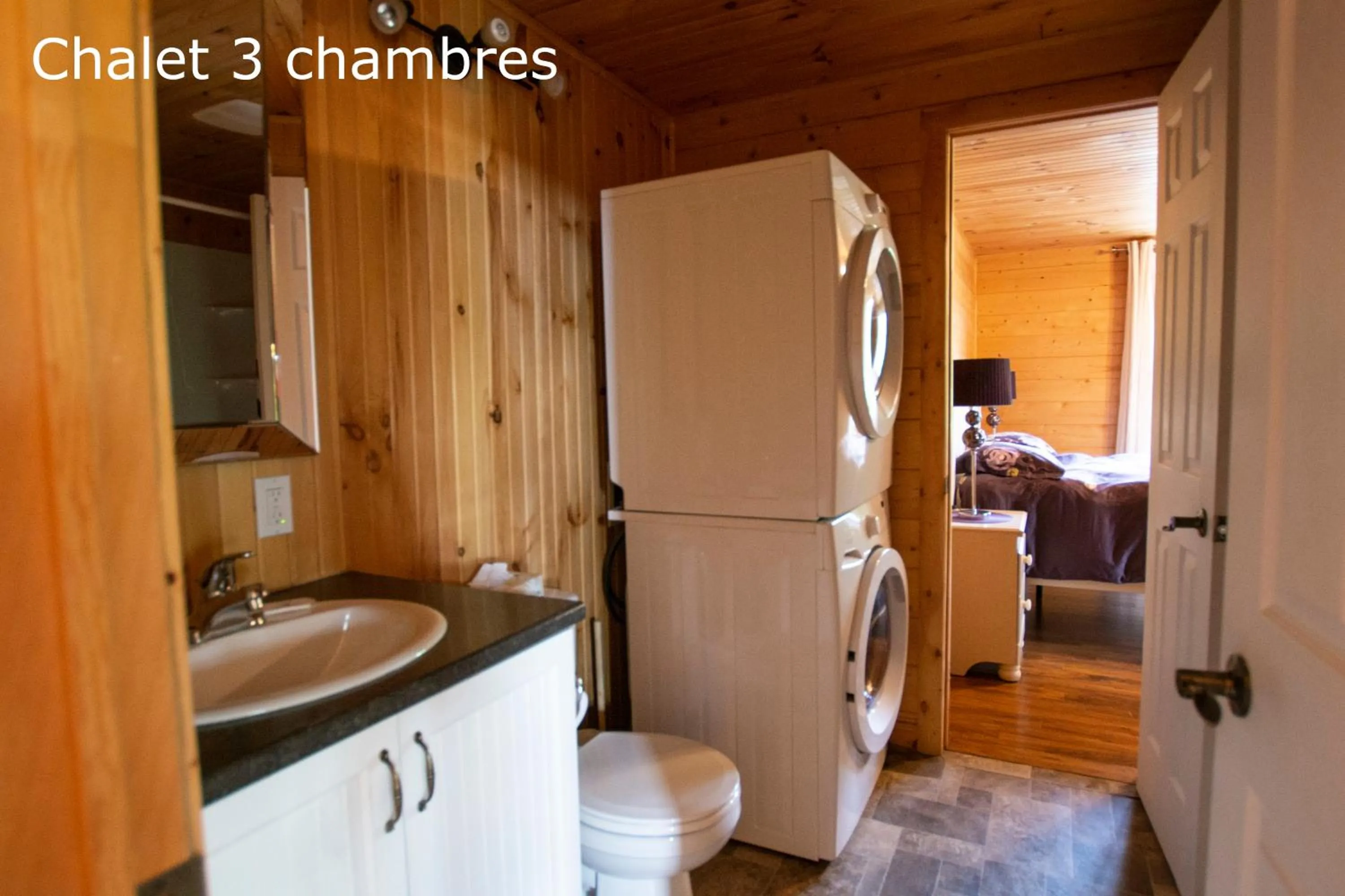 Bathroom in Chalets et Spa Lac Saint-Jean