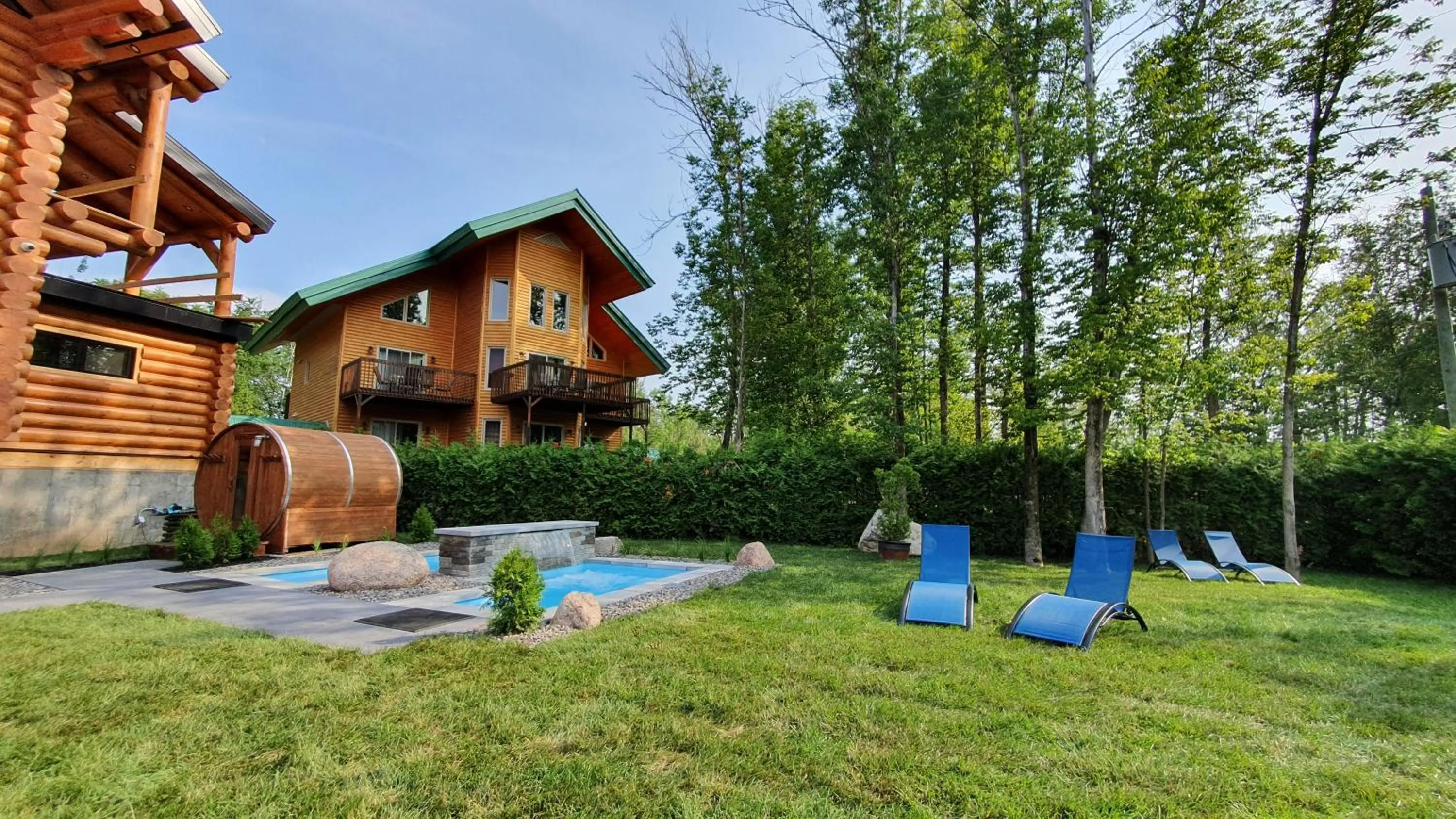 Spa and wellness centre/facilities in Chalets et Spa Lac Saint-Jean