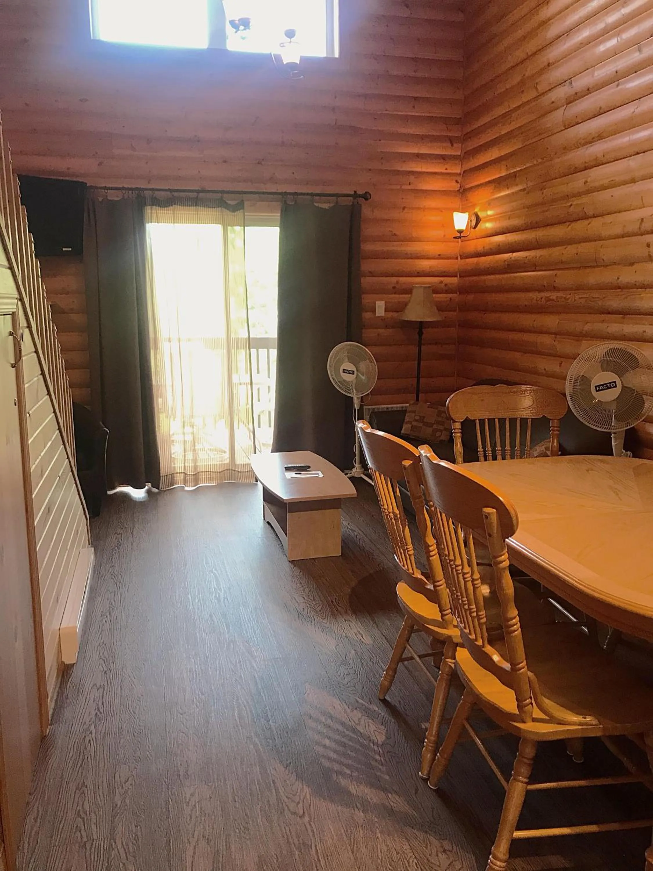 Seating area in Chalets et Spa Lac Saint-Jean