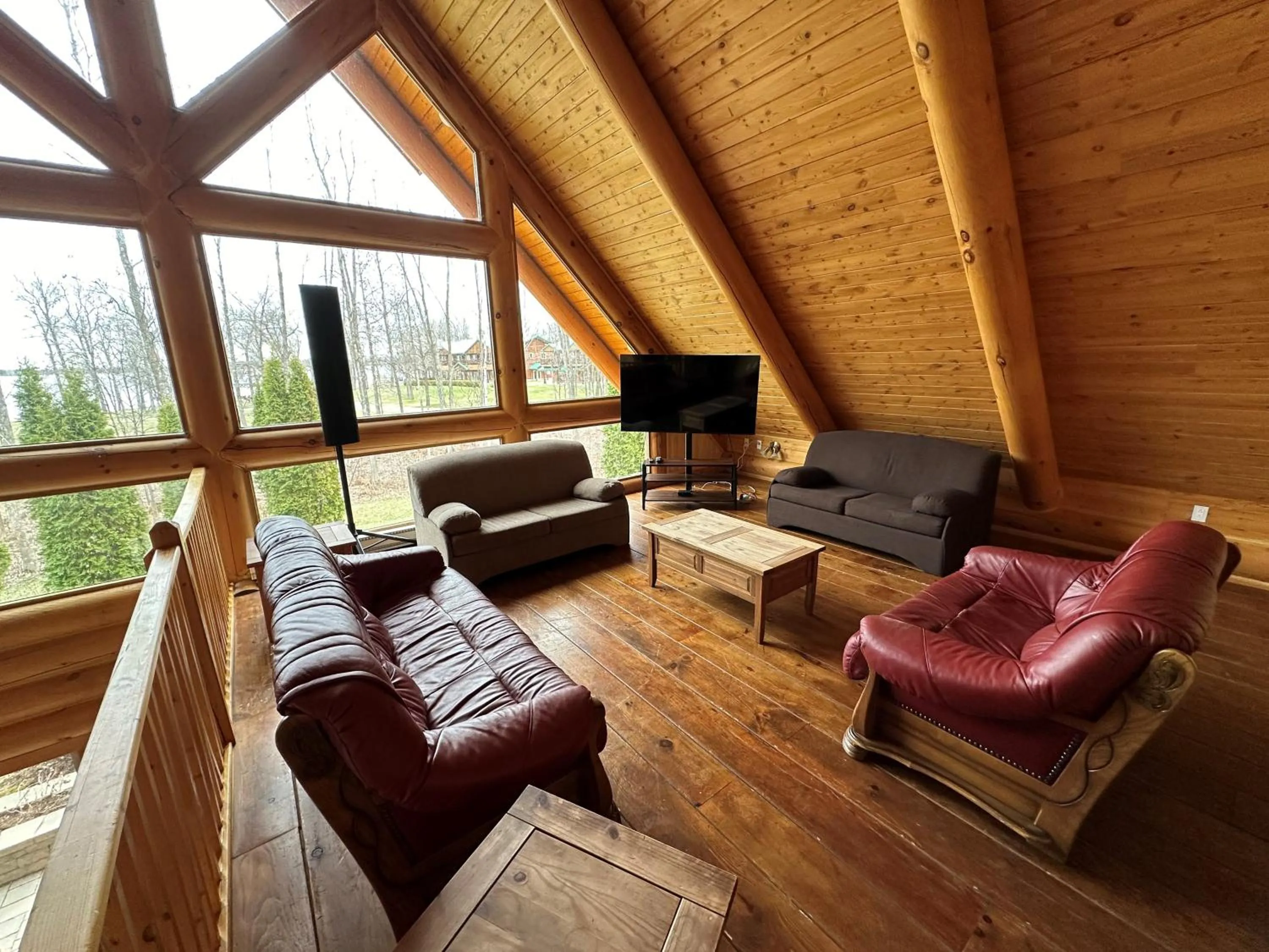 TV and multimedia in Chalets et Spa Lac Saint-Jean
