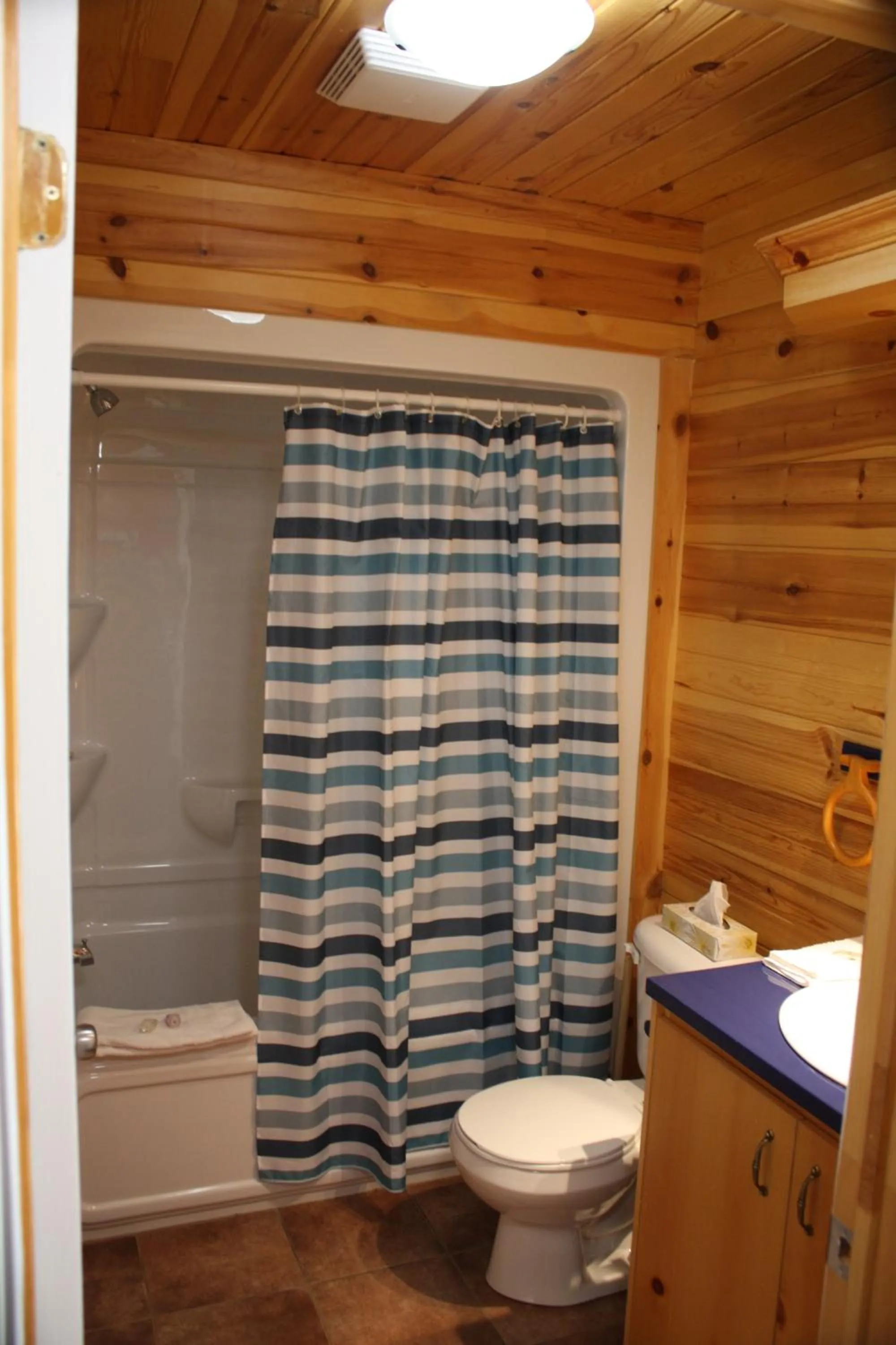 Bathroom in Chalets et Spa Lac Saint-Jean
