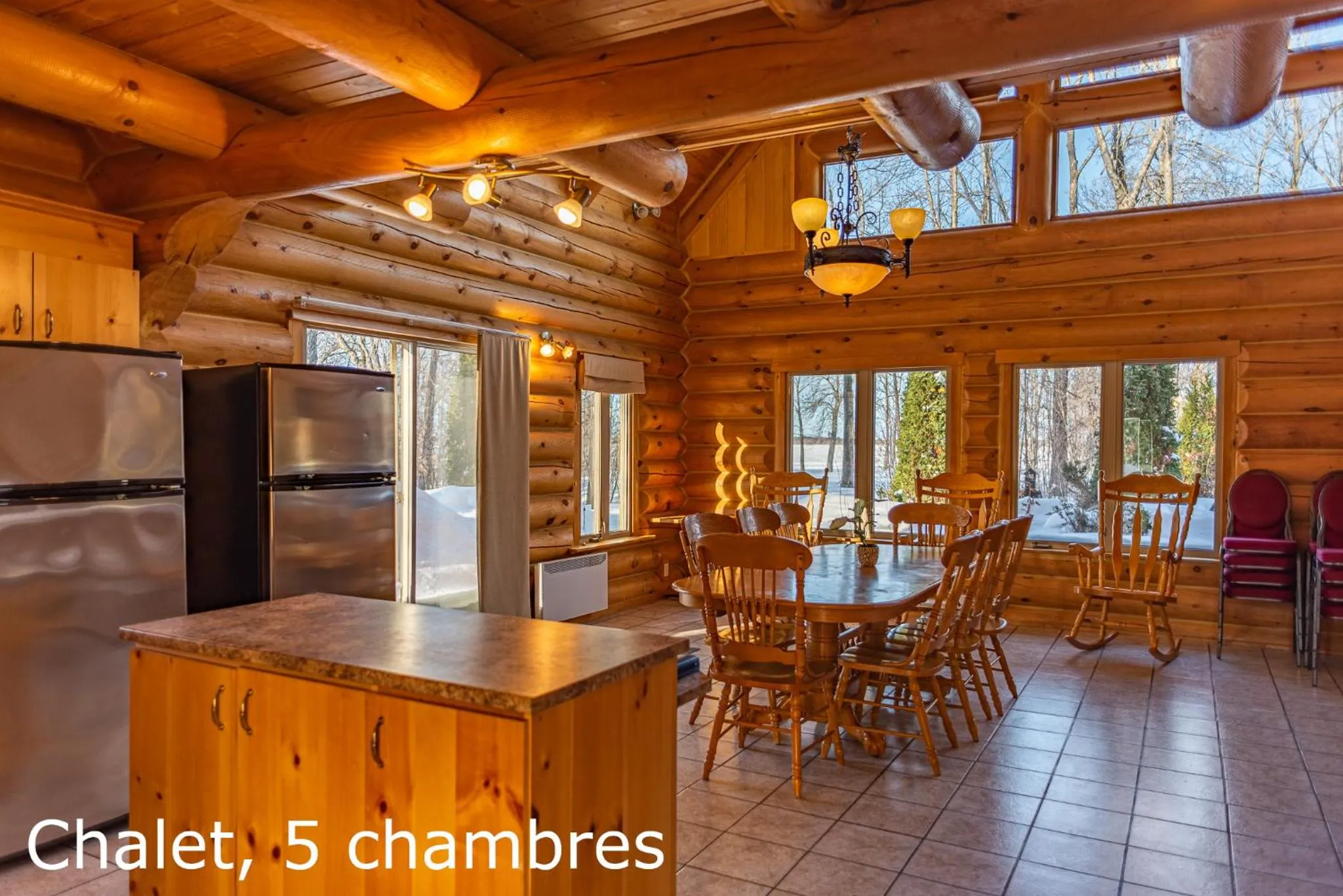 Kitchen or kitchenette in Chalets et Spa Lac Saint-Jean