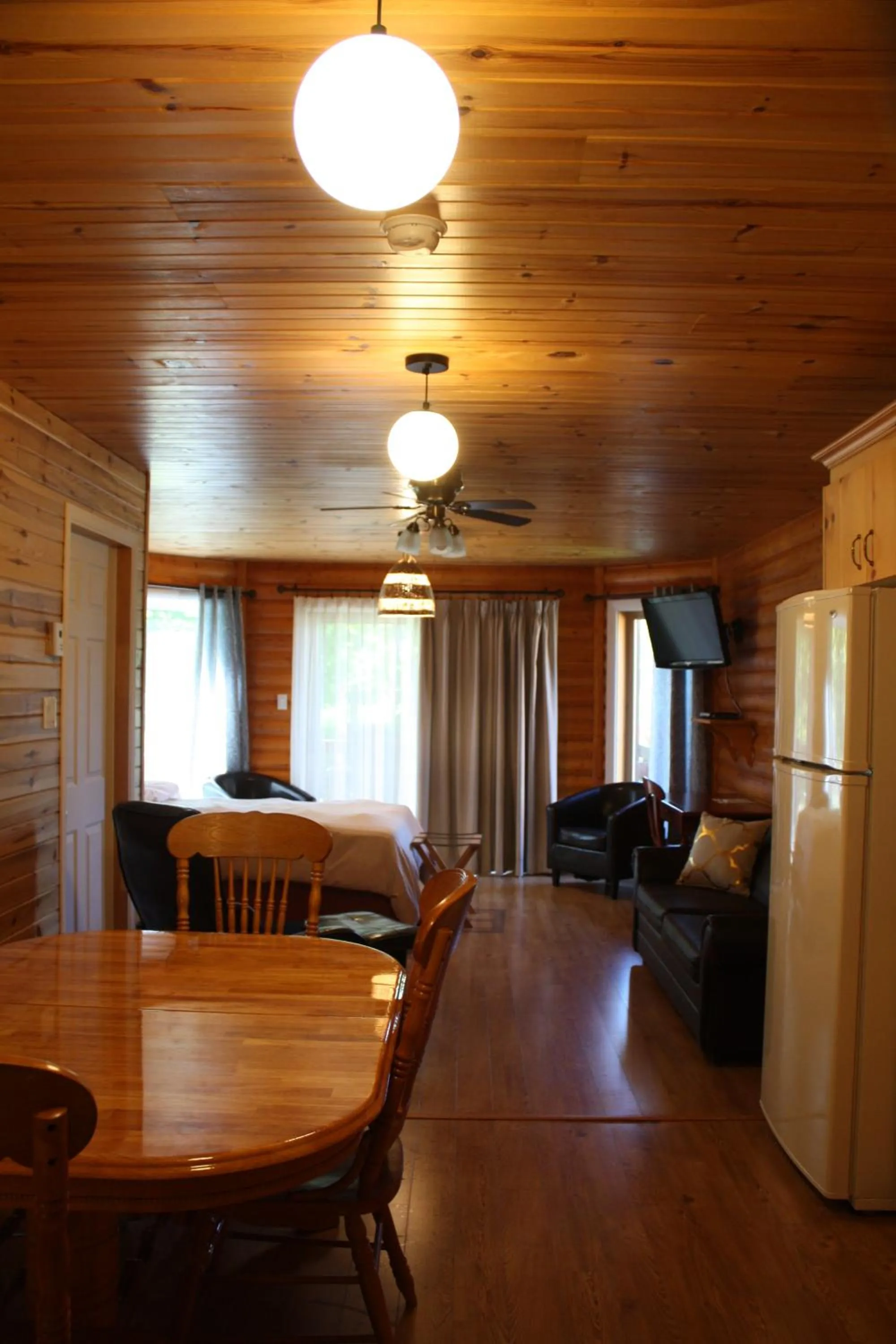 Balcony/Terrace in Chalets et Spa Lac Saint-Jean