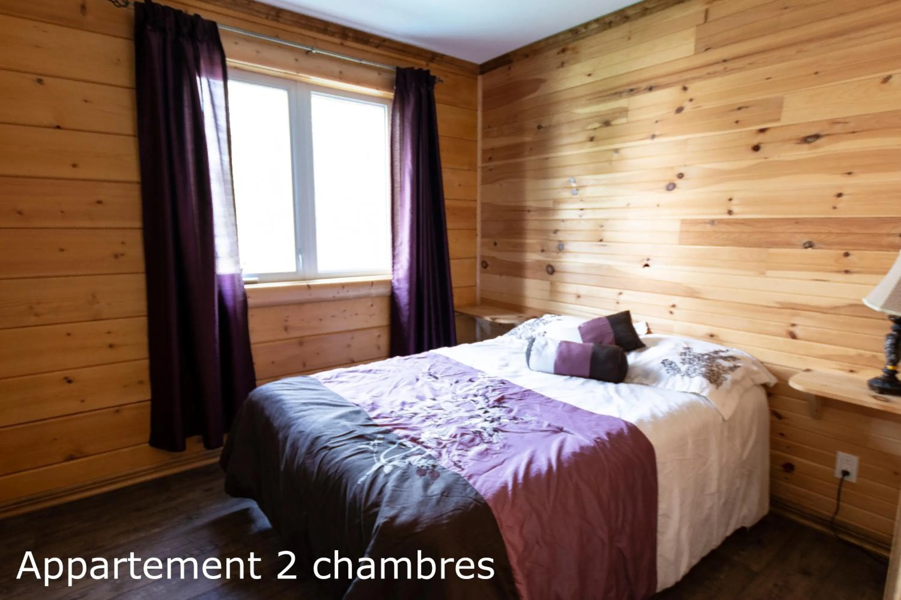 Bedroom, Bed in Chalets et Spa Lac Saint-Jean