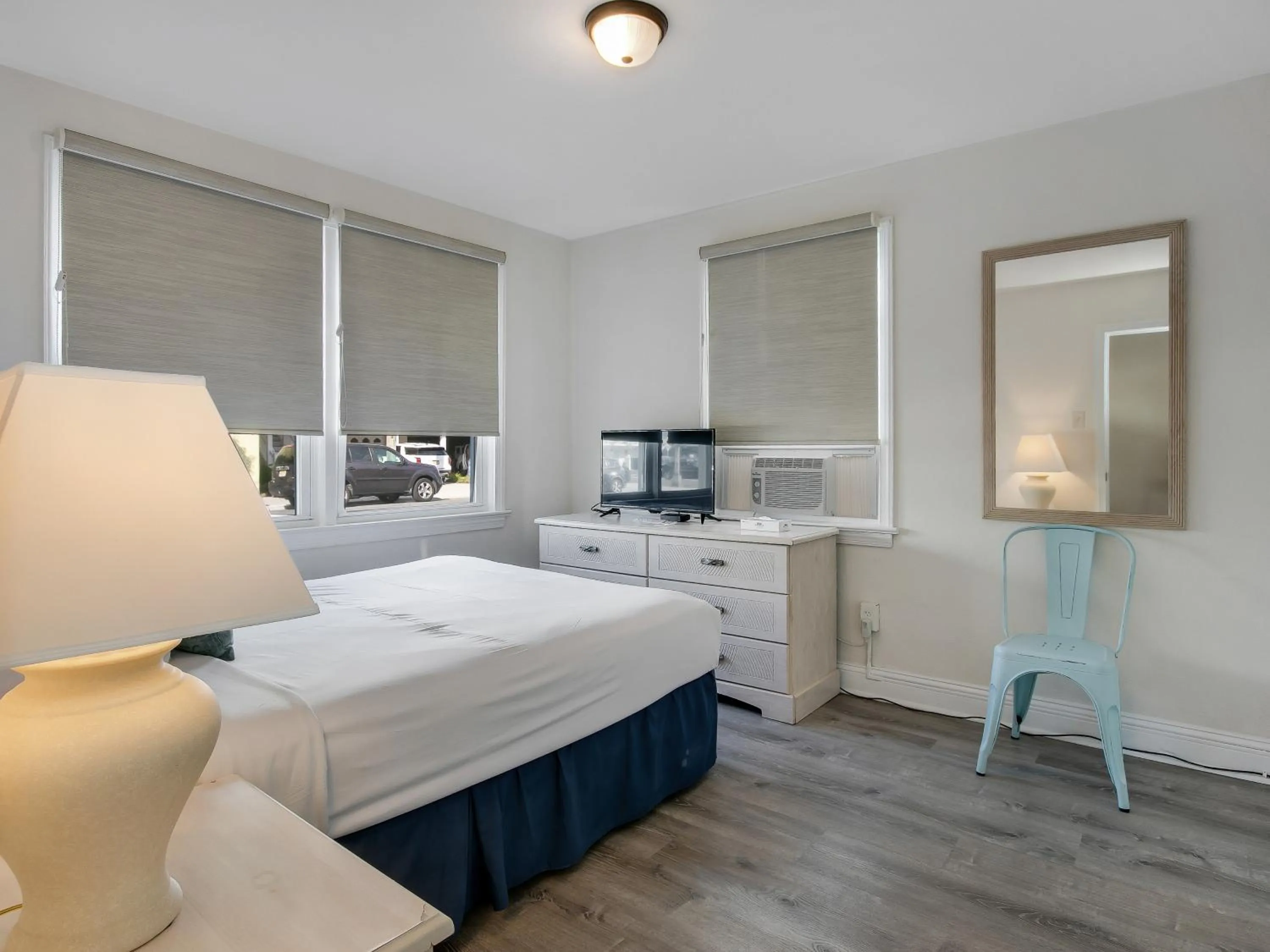 Bedroom, Bed in Daytona Inn and Suites