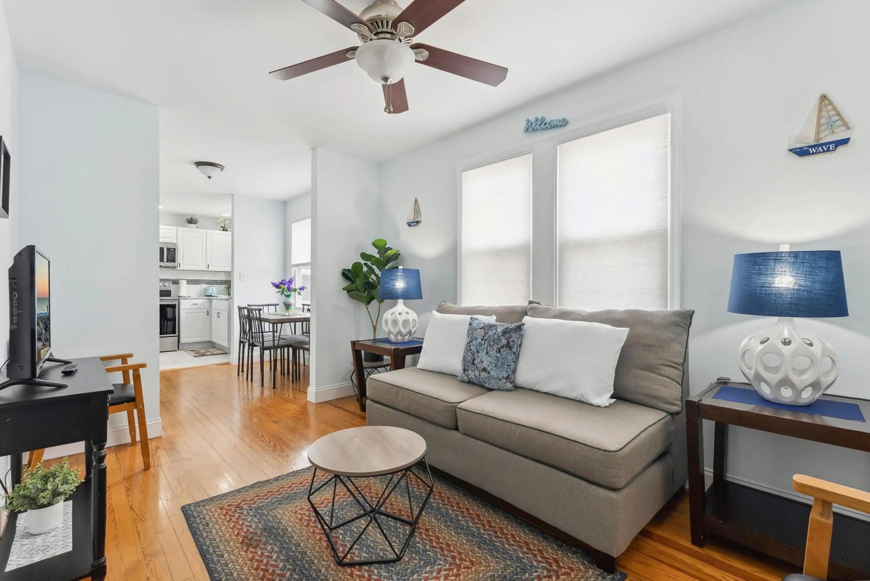 TV and multimedia in Daytona Inn and Suites