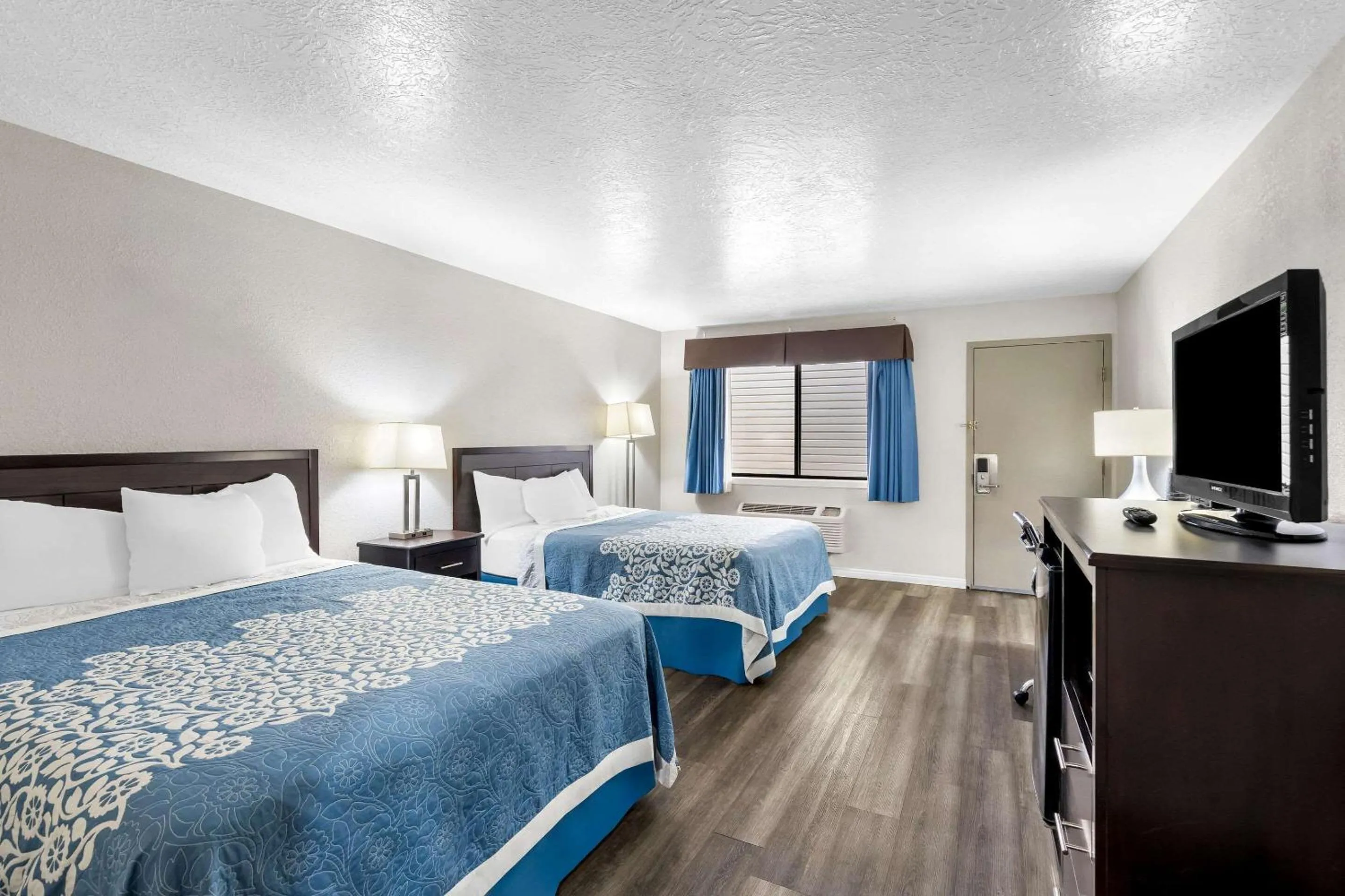 Bedroom, Bed in Econo Lodge Panguitch near Bryce Canyon