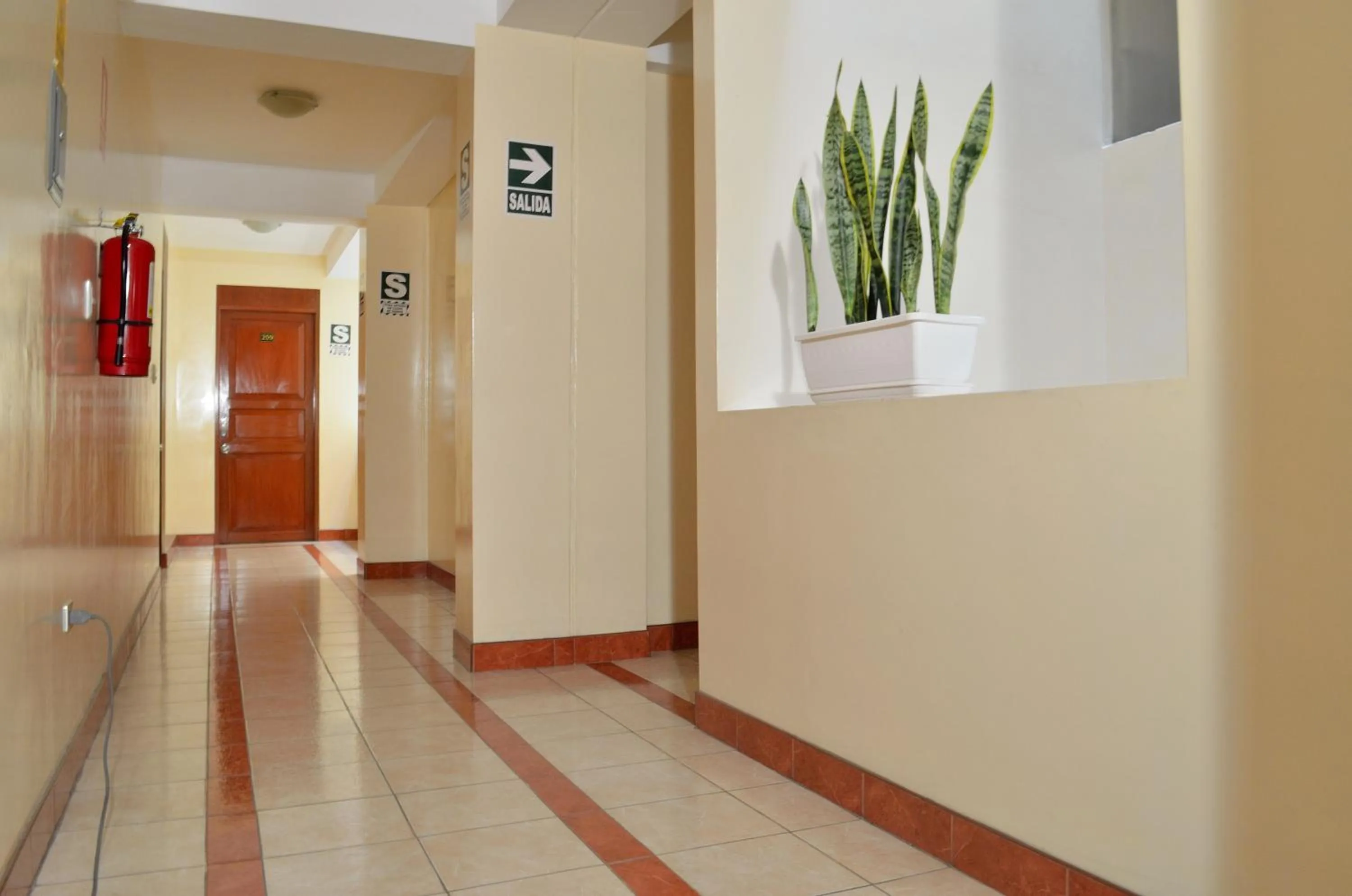 Primavera Plaza Hotel
