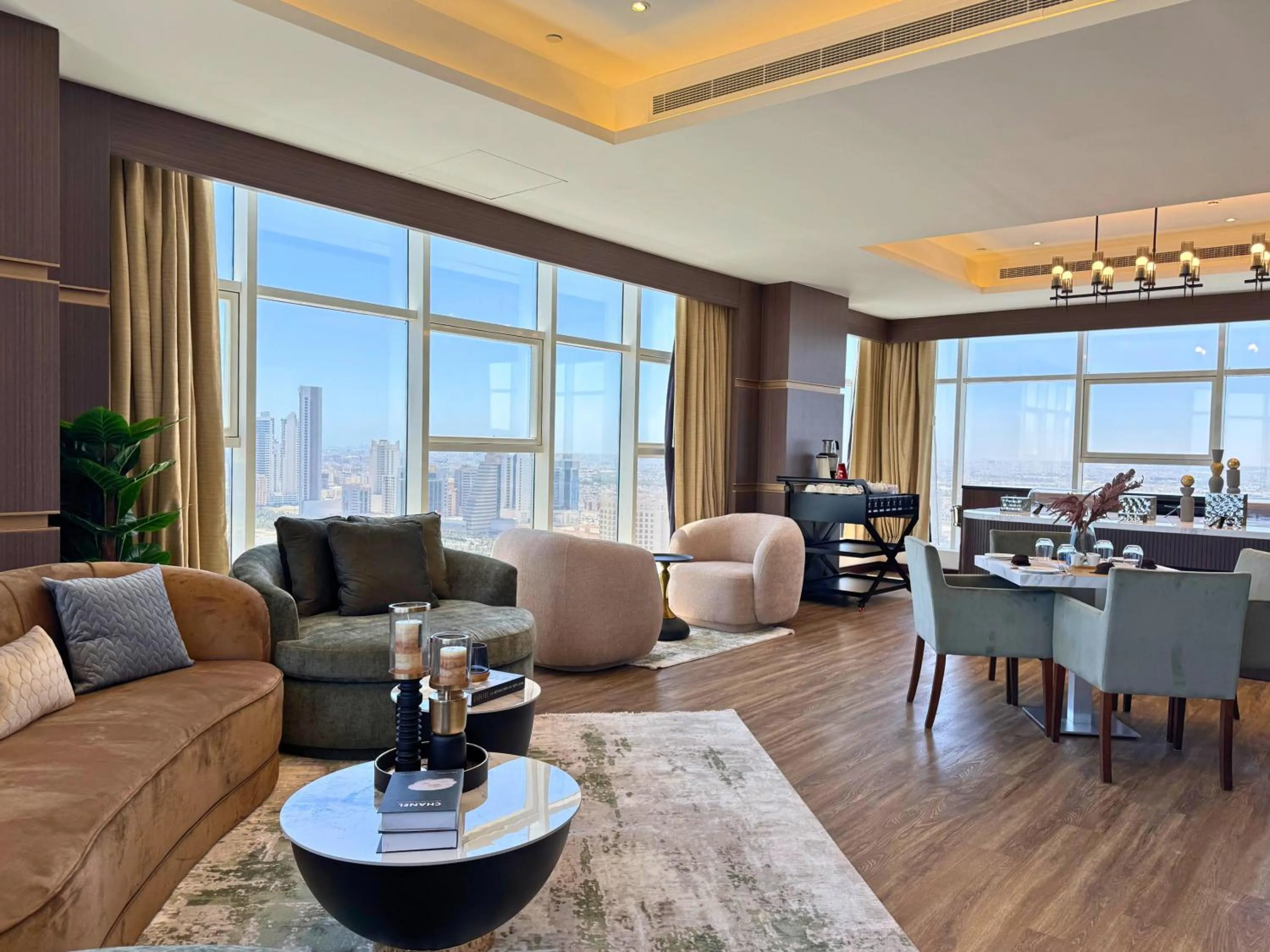 Seating area in Swiss-Belhotel Seef Bahrain