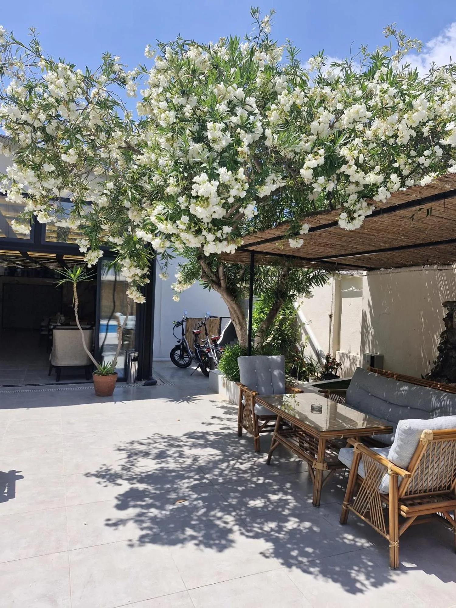 Swimming pool in Vois Kemer Hotel