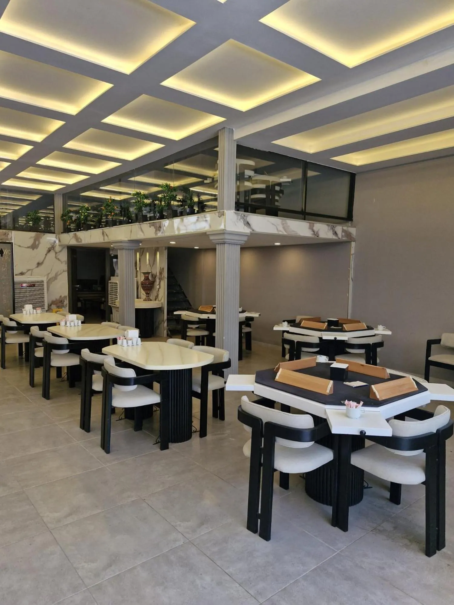 Restaurant/places to eat in Vois Kemer Hotel