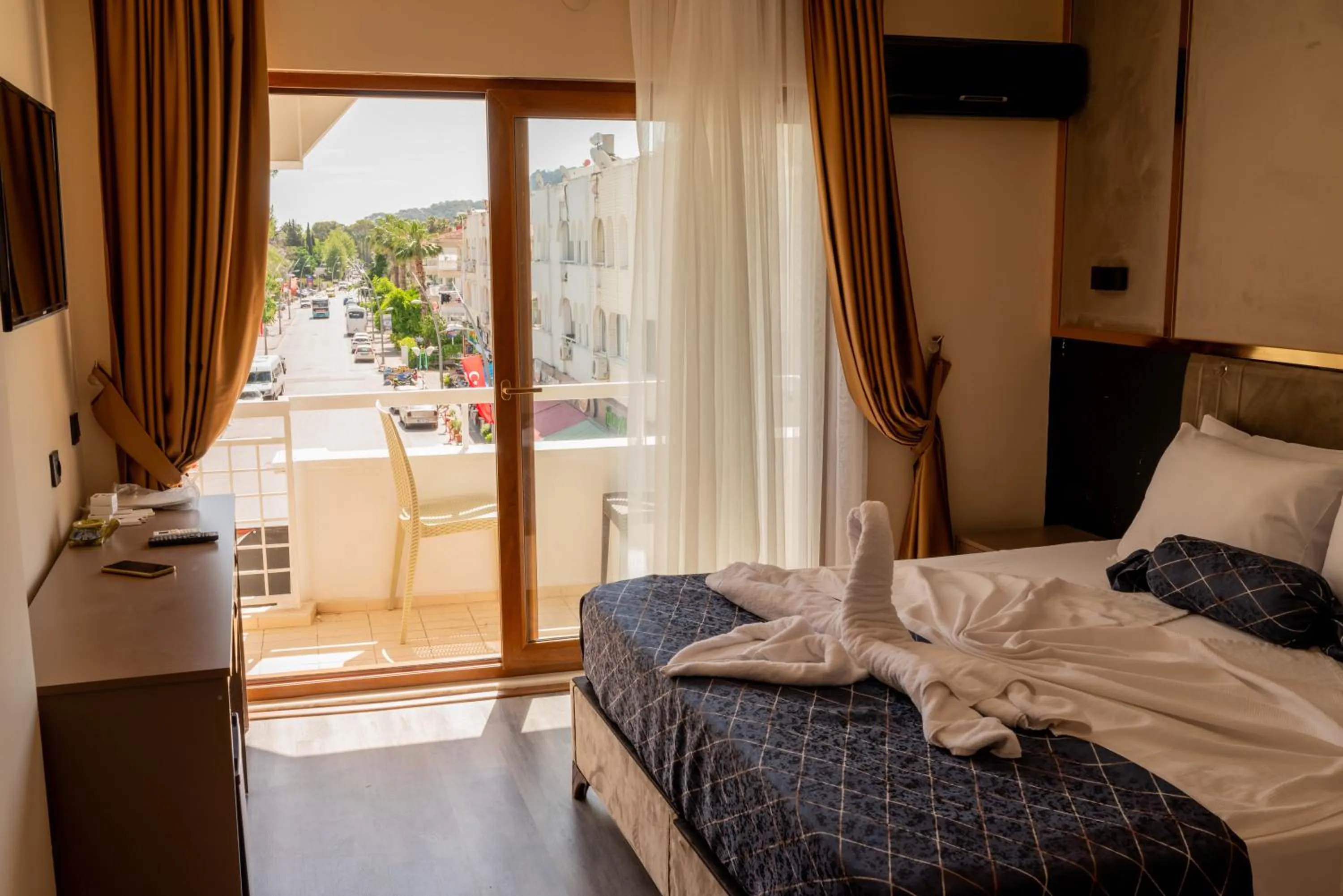 Bed in Arikan Inn Hotel