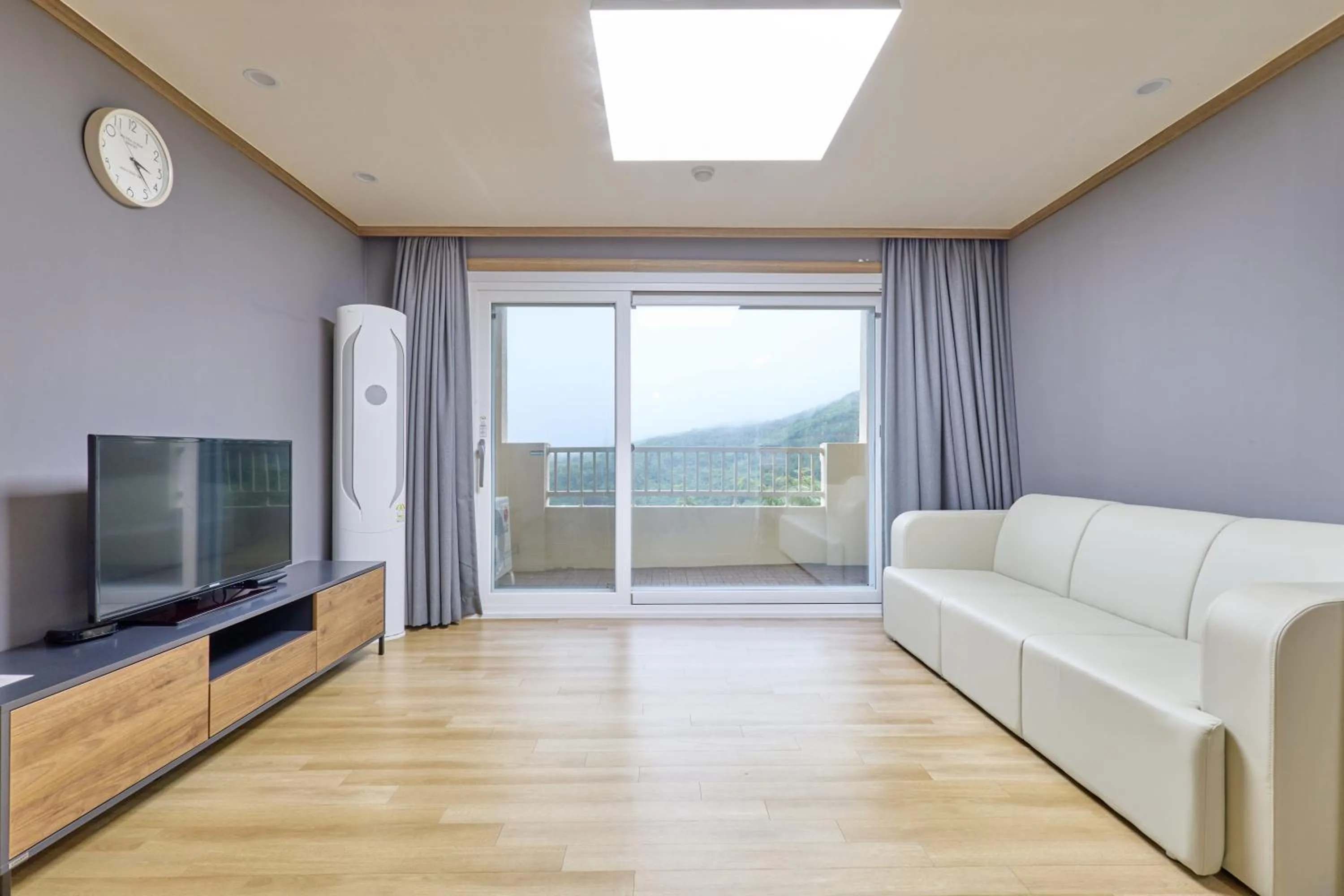 Photo of the whole room in Gyeongju Mauna Ocean Resort