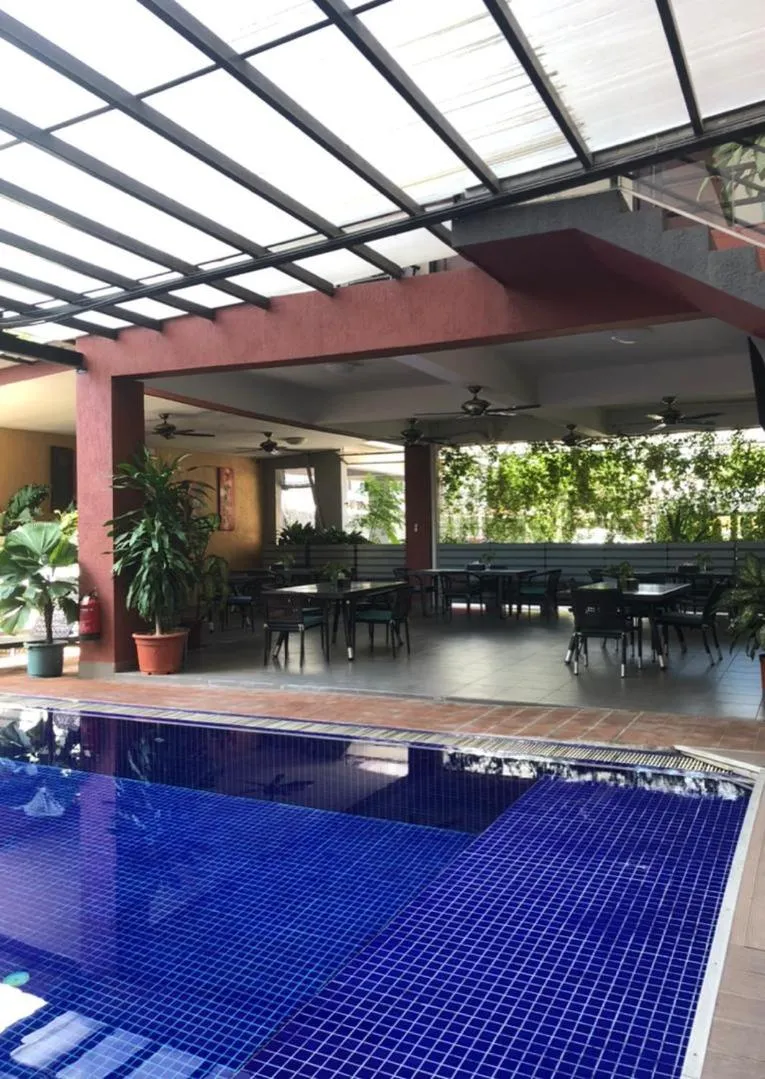 Swimming pool in Palm Beach Hotel Dili