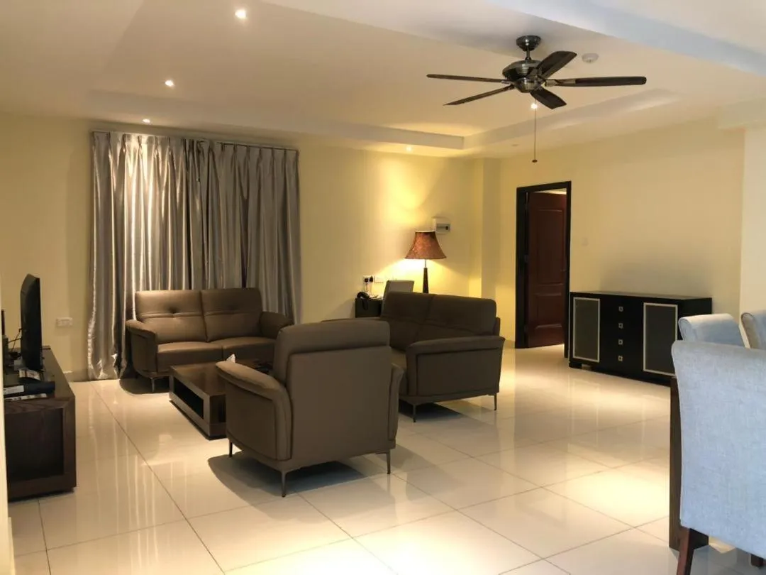 TV and multimedia in Palm Beach Hotel Dili