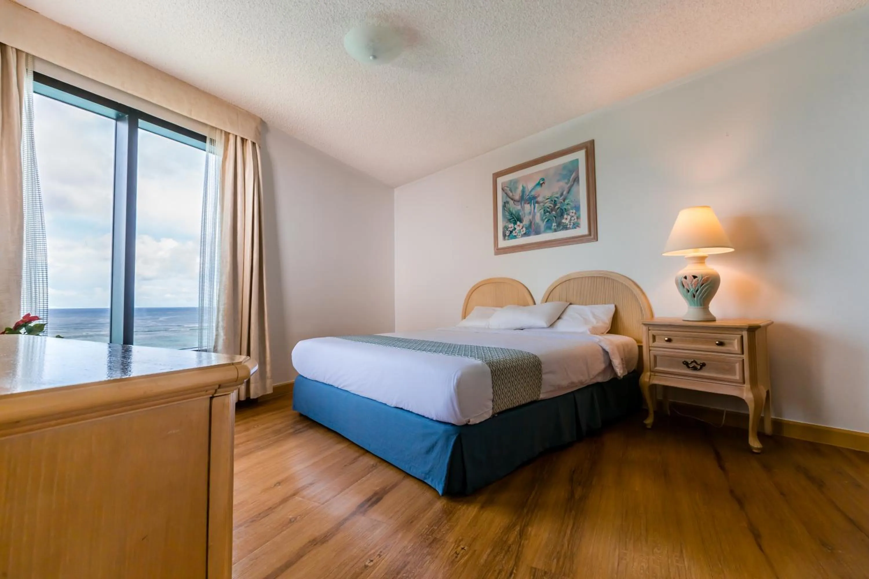 Bedroom, Bed in Alupang Beach Tower