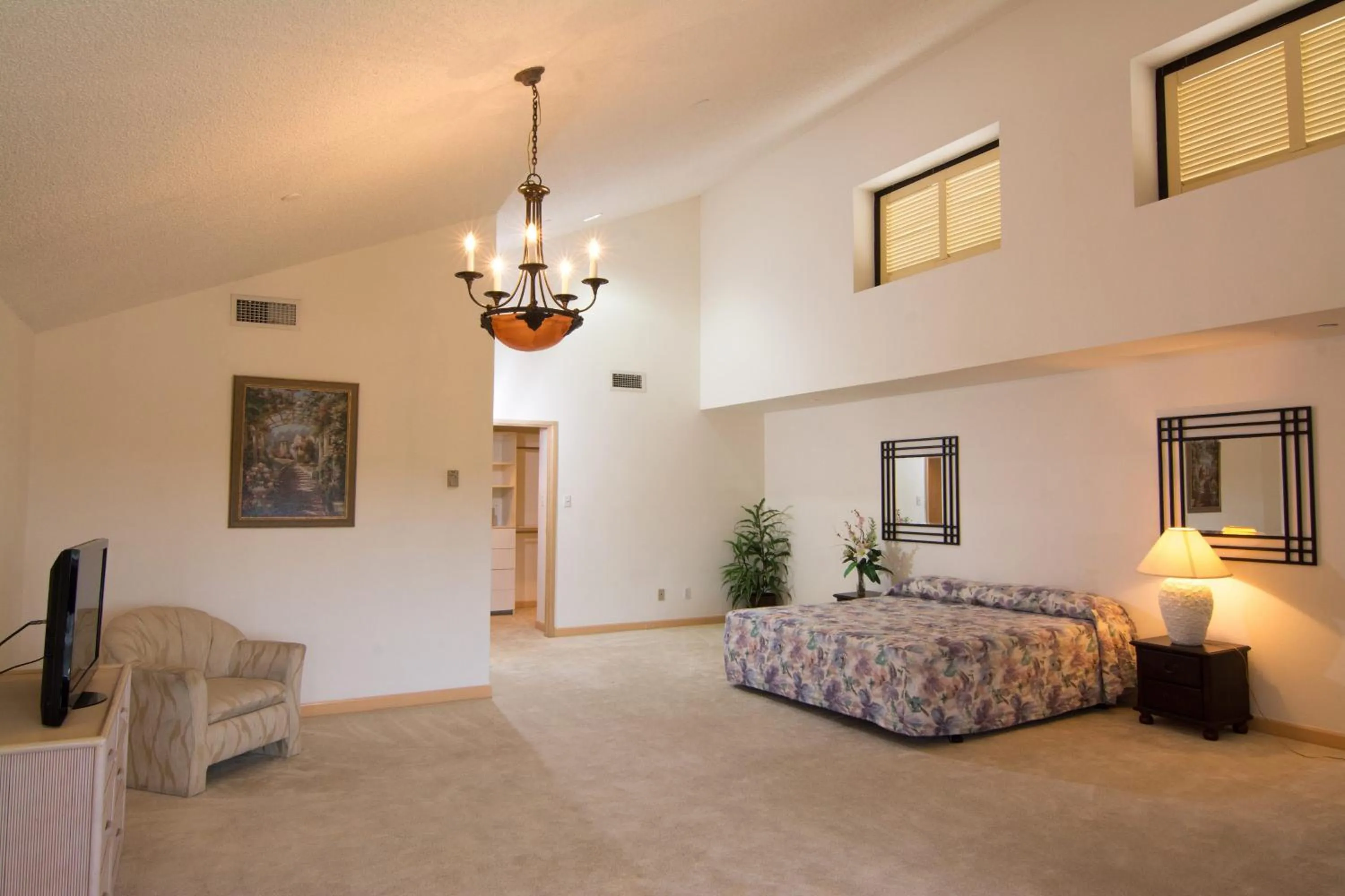 Bedroom, Bed in Alupang Beach Tower