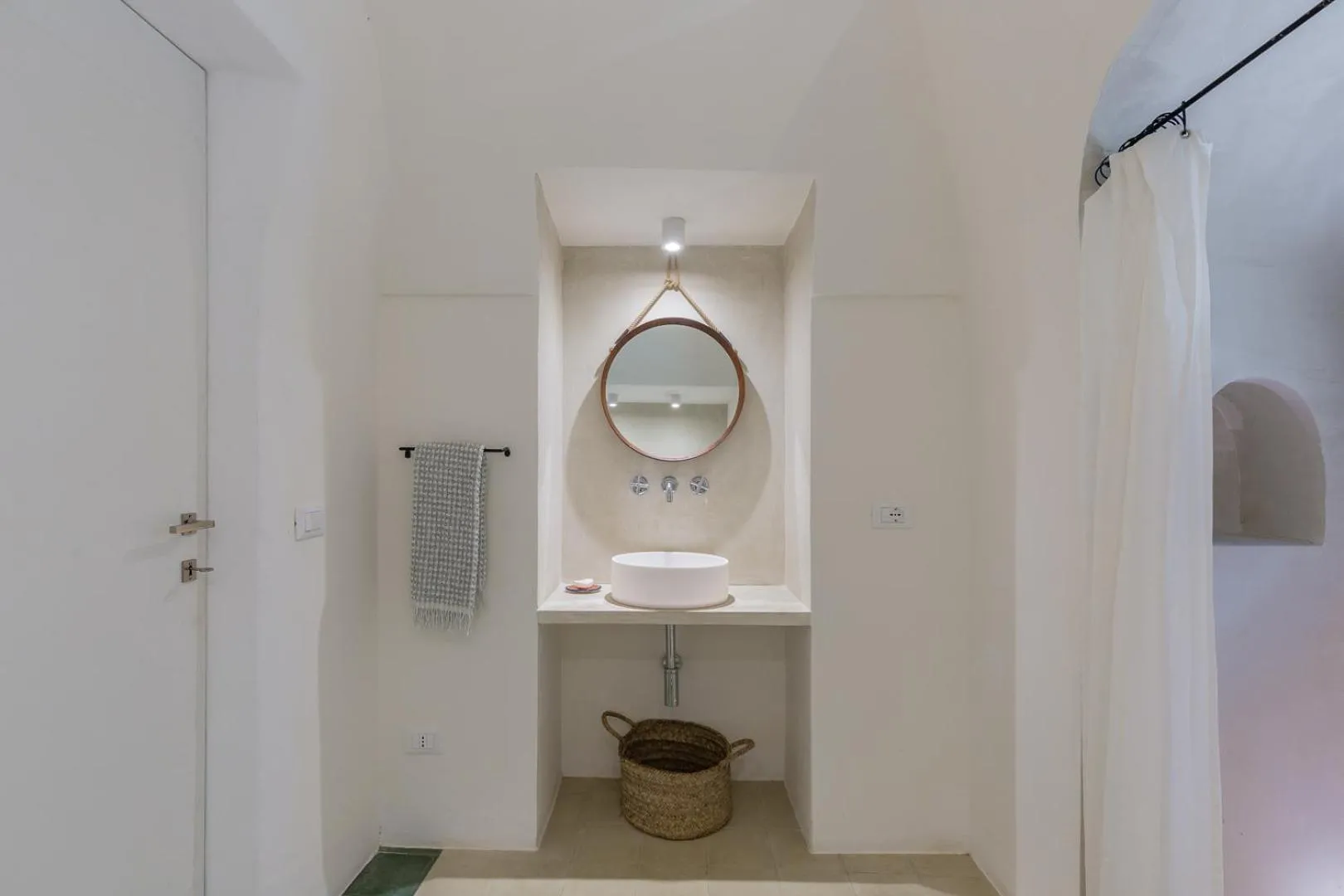 Bathroom in Dammusi Aloe