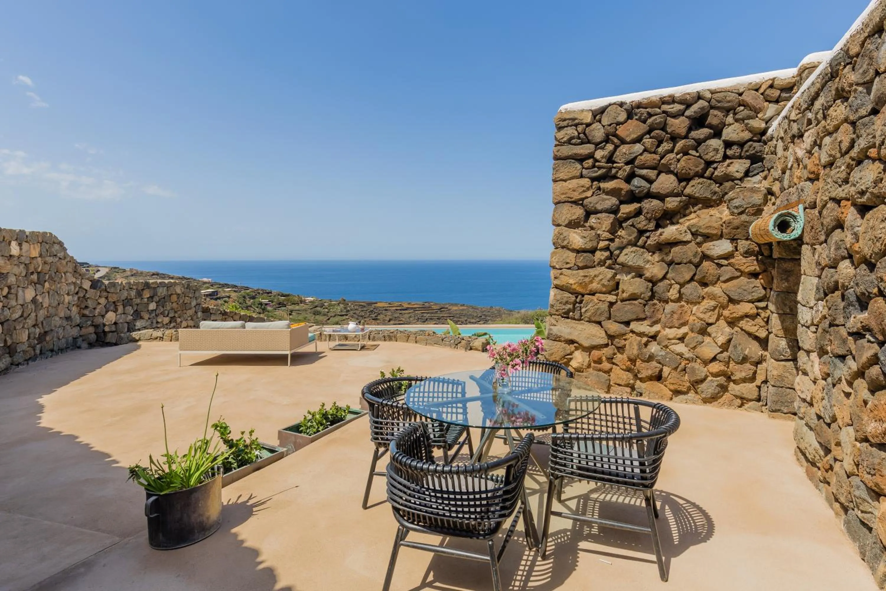 Balcony/Terrace in Dammusi Aloe