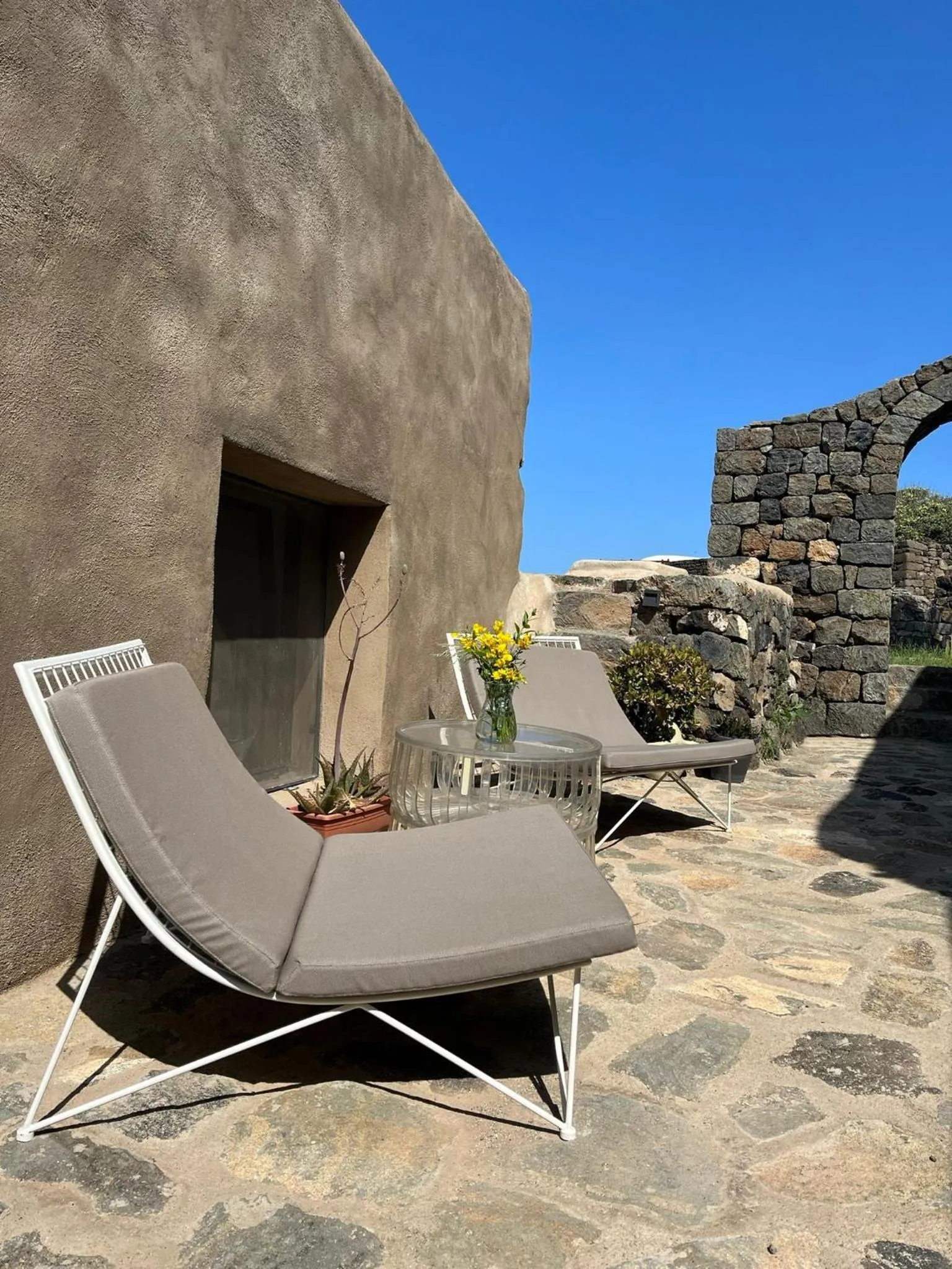 Patio in Dammusi Aloe