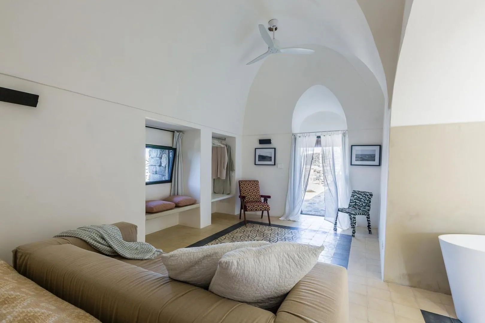 Photo of the whole room in Dammusi Aloe