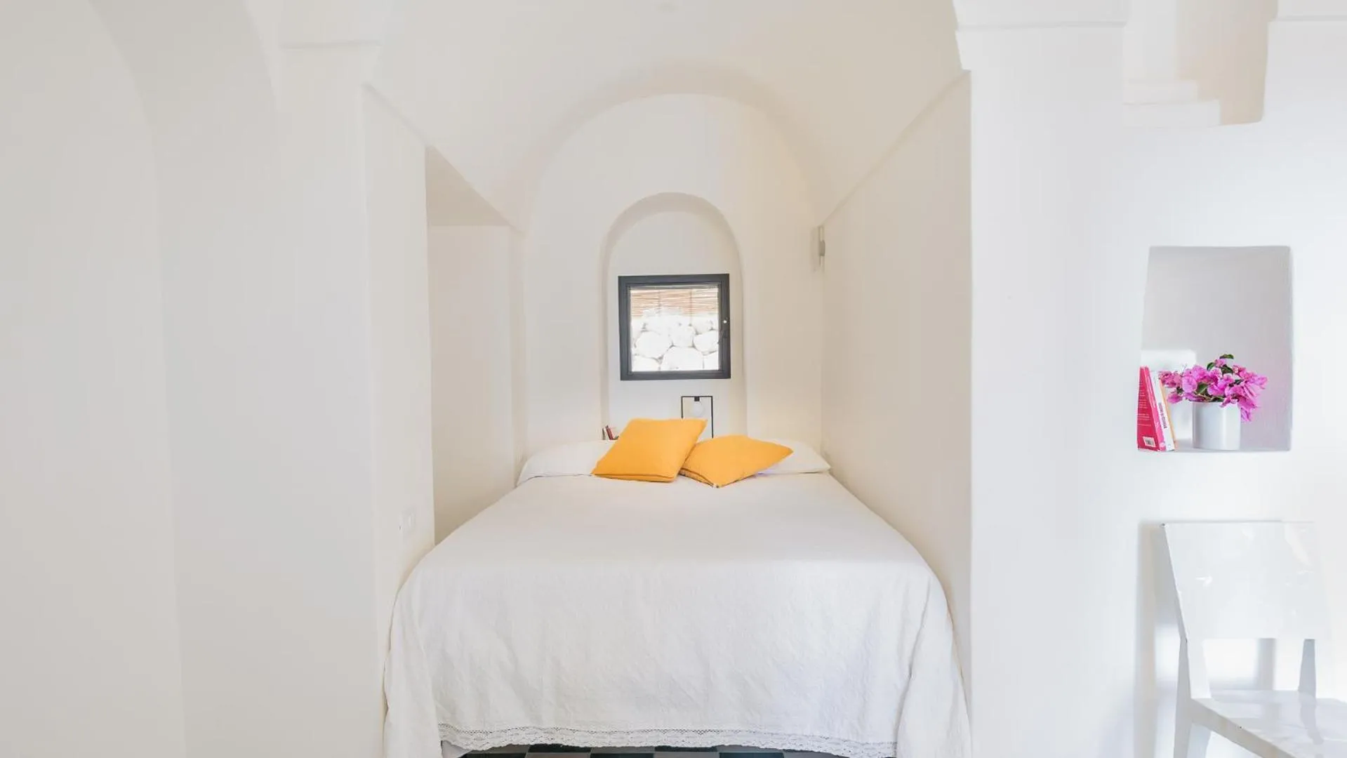 Bedroom, Bed in Dammusi Aloe