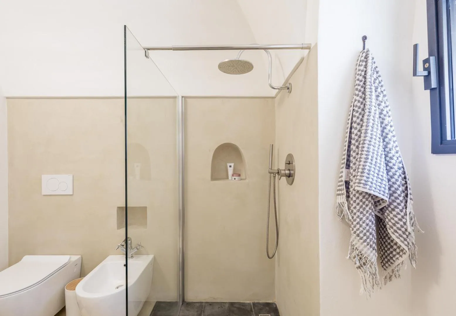 Bathroom in Dammusi Aloe