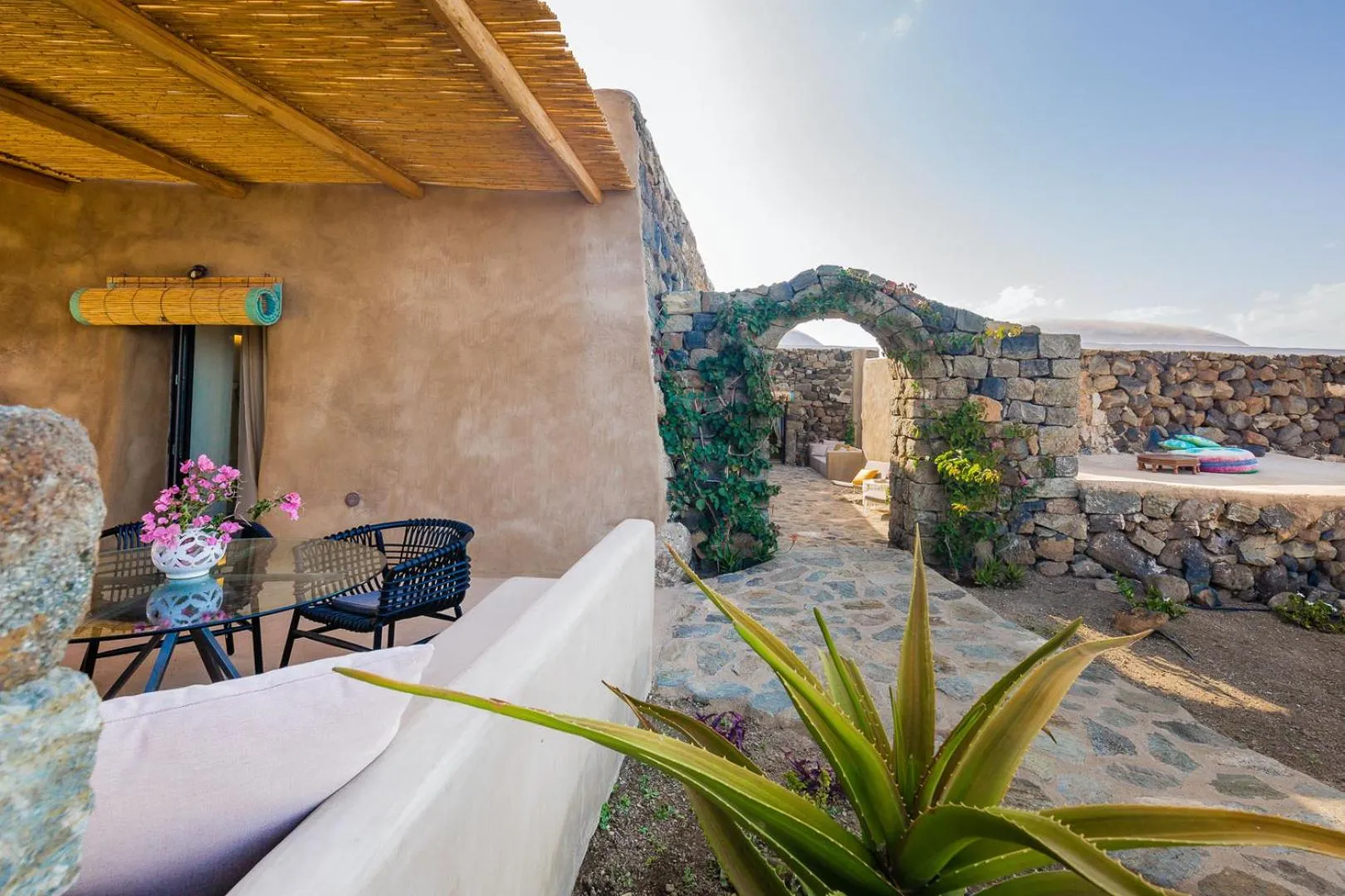 Patio in Dammusi Aloe