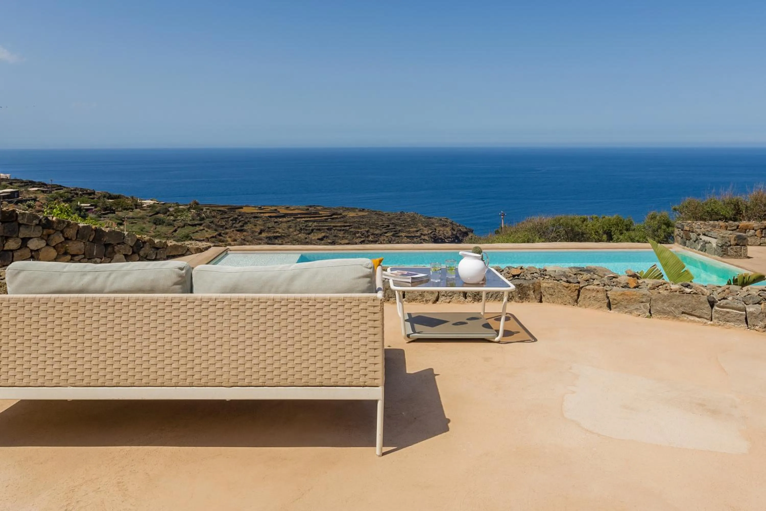 Swimming pool in Dammusi Aloe