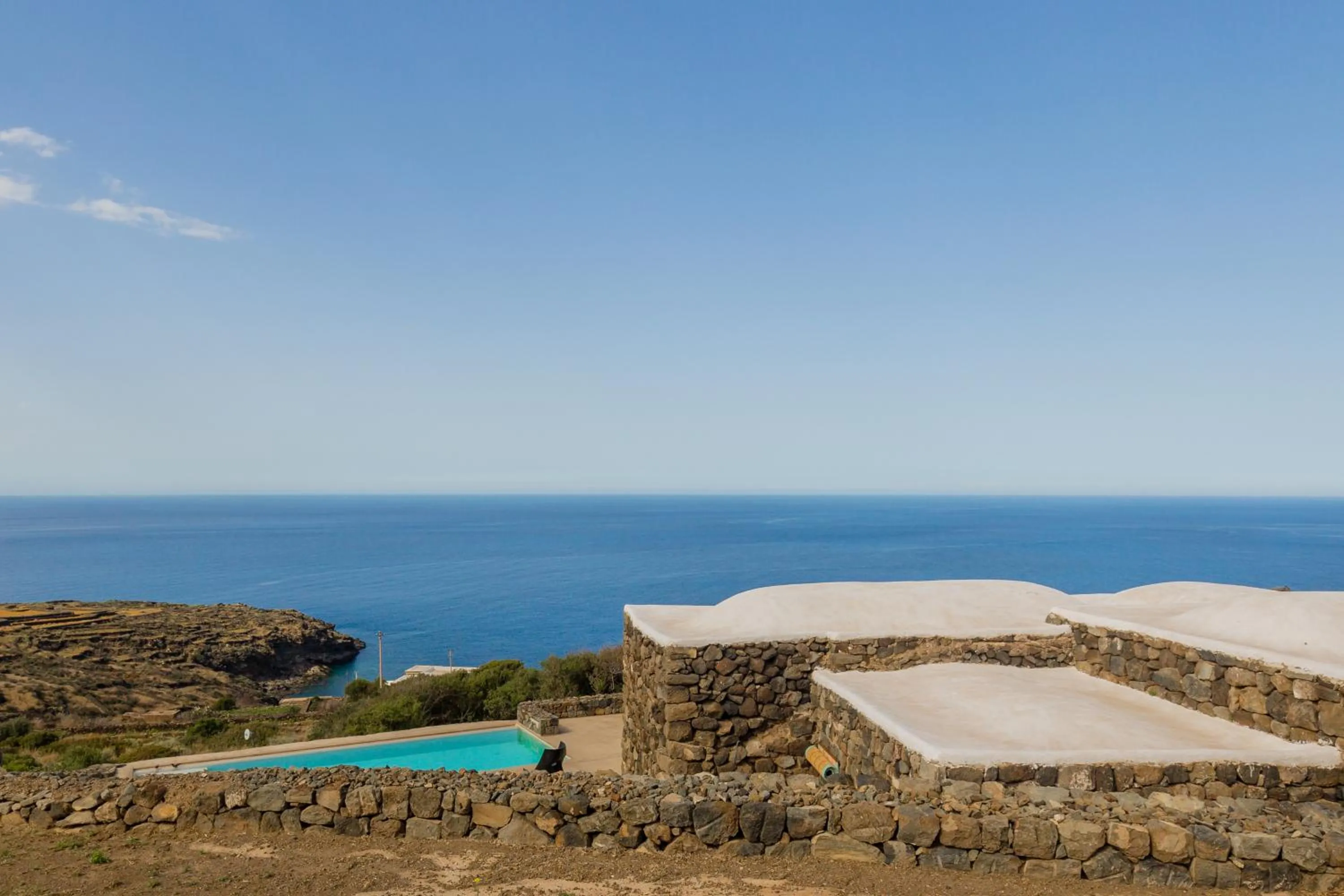 Sea view in Dammusi Aloe