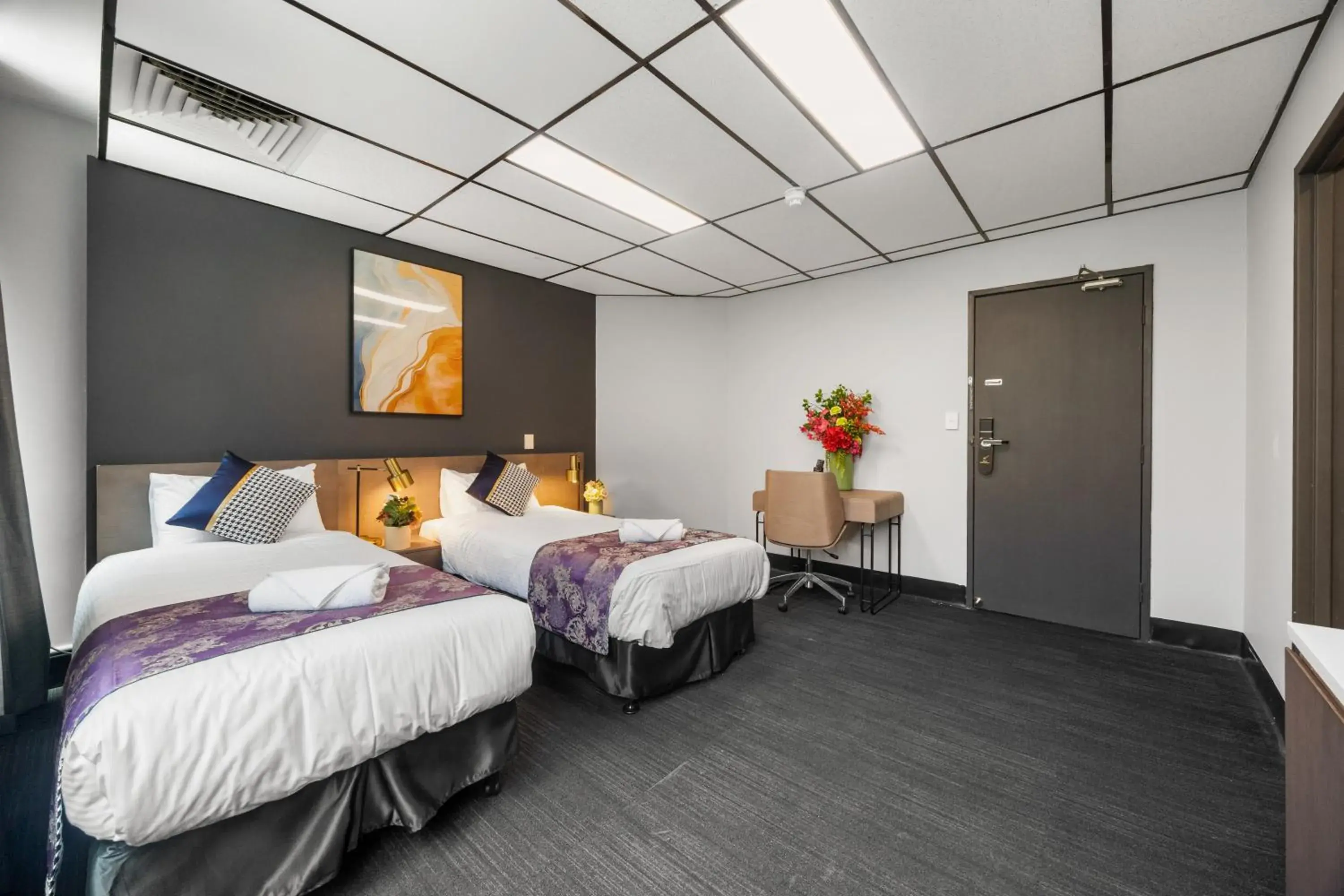 Bed in Eminence on Bank Bed in Eminence on Bank