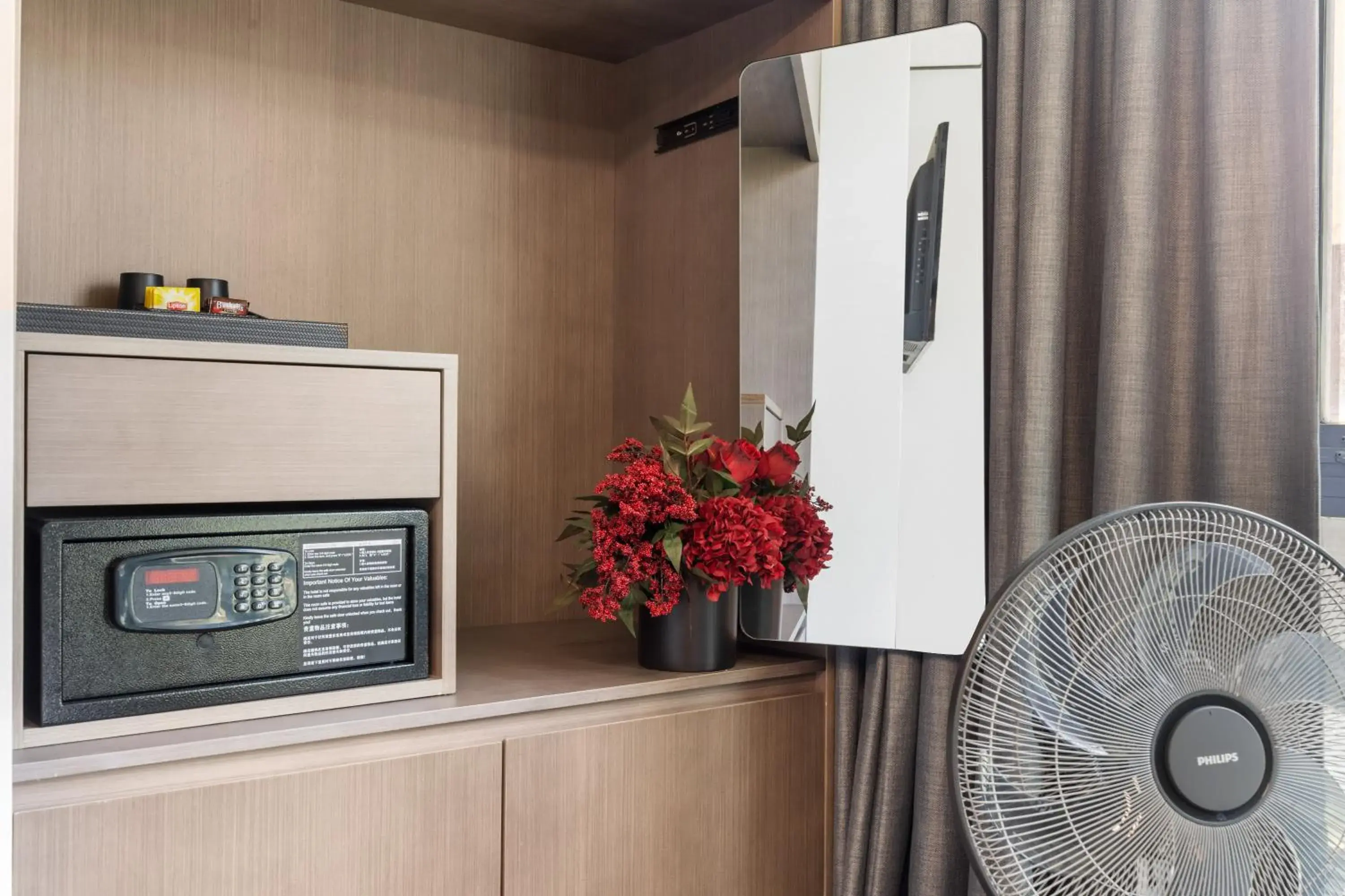 Eminence on Bank Eminence on Bank