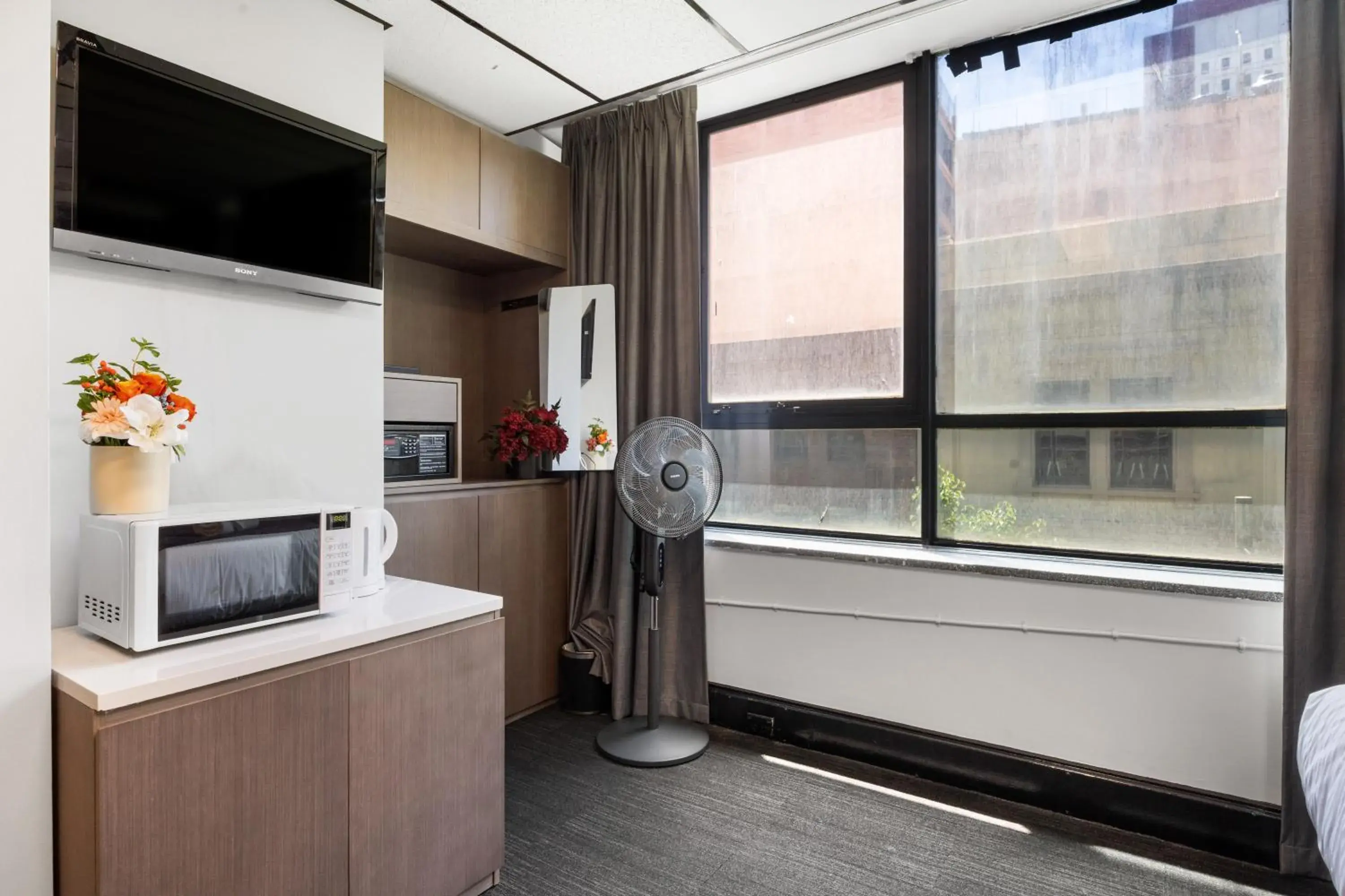 Eminence on Bank Eminence on Bank