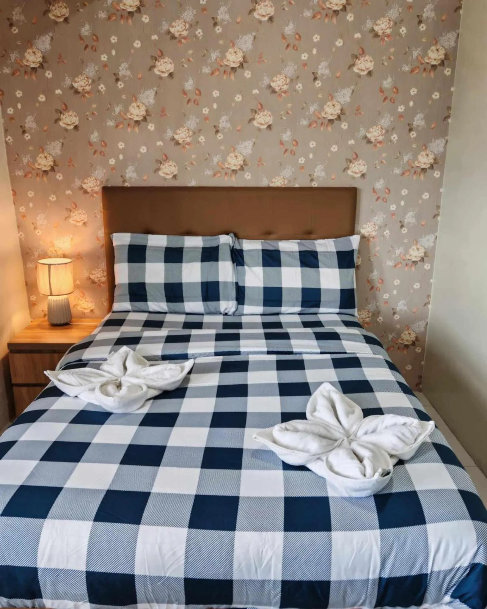 Bedroom, Bed in Brenthill Condominium