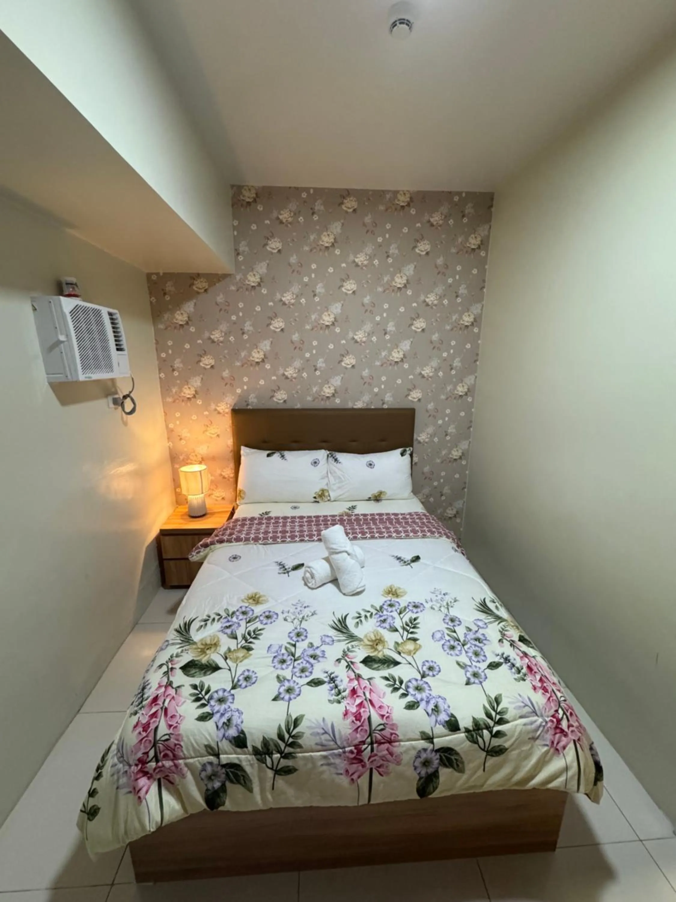 Bedroom, Bed in Brenthill Condominium