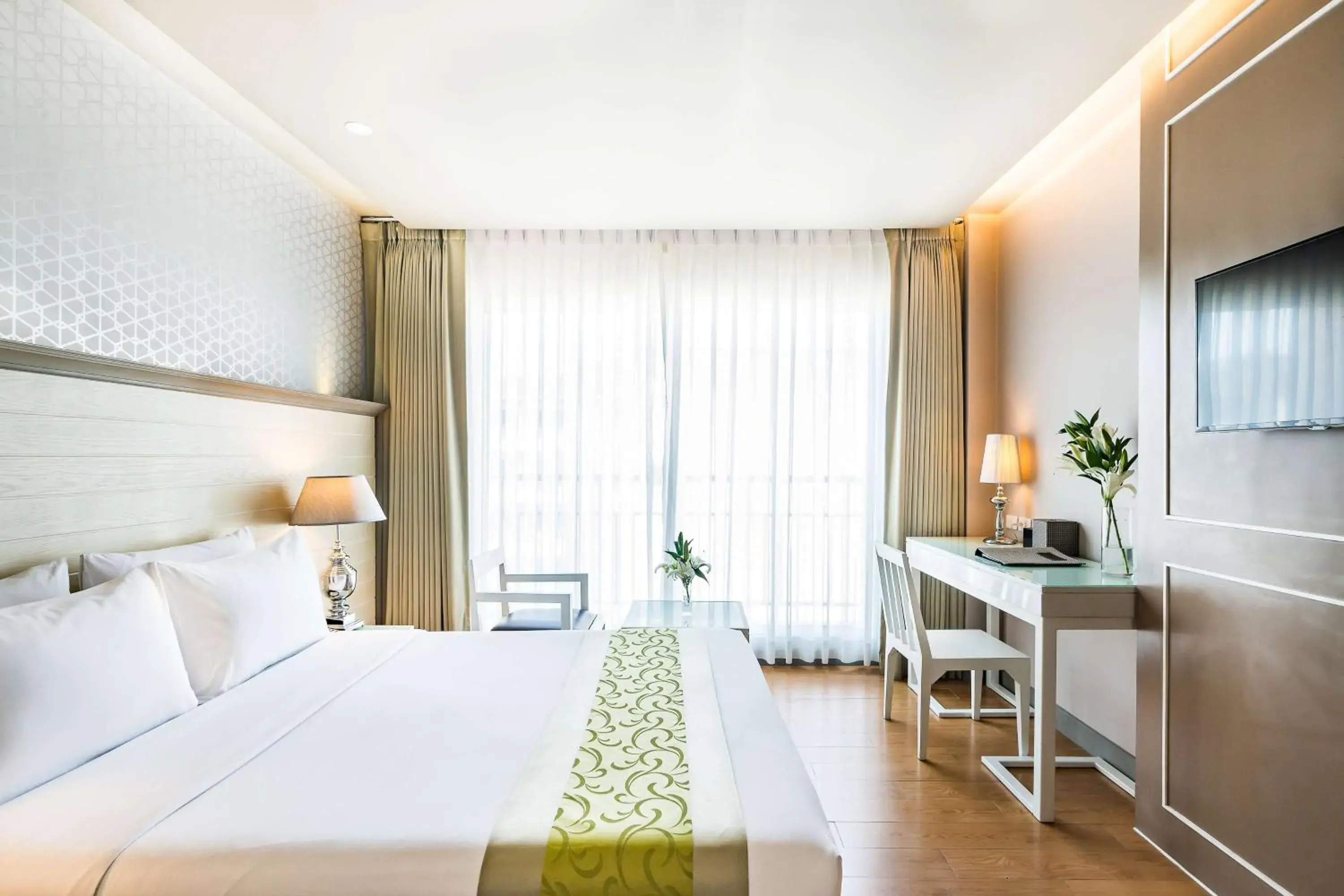 Bedroom, Bed in Best Western Patong Beach Bedroom, Bed in Best Western Patong Beach