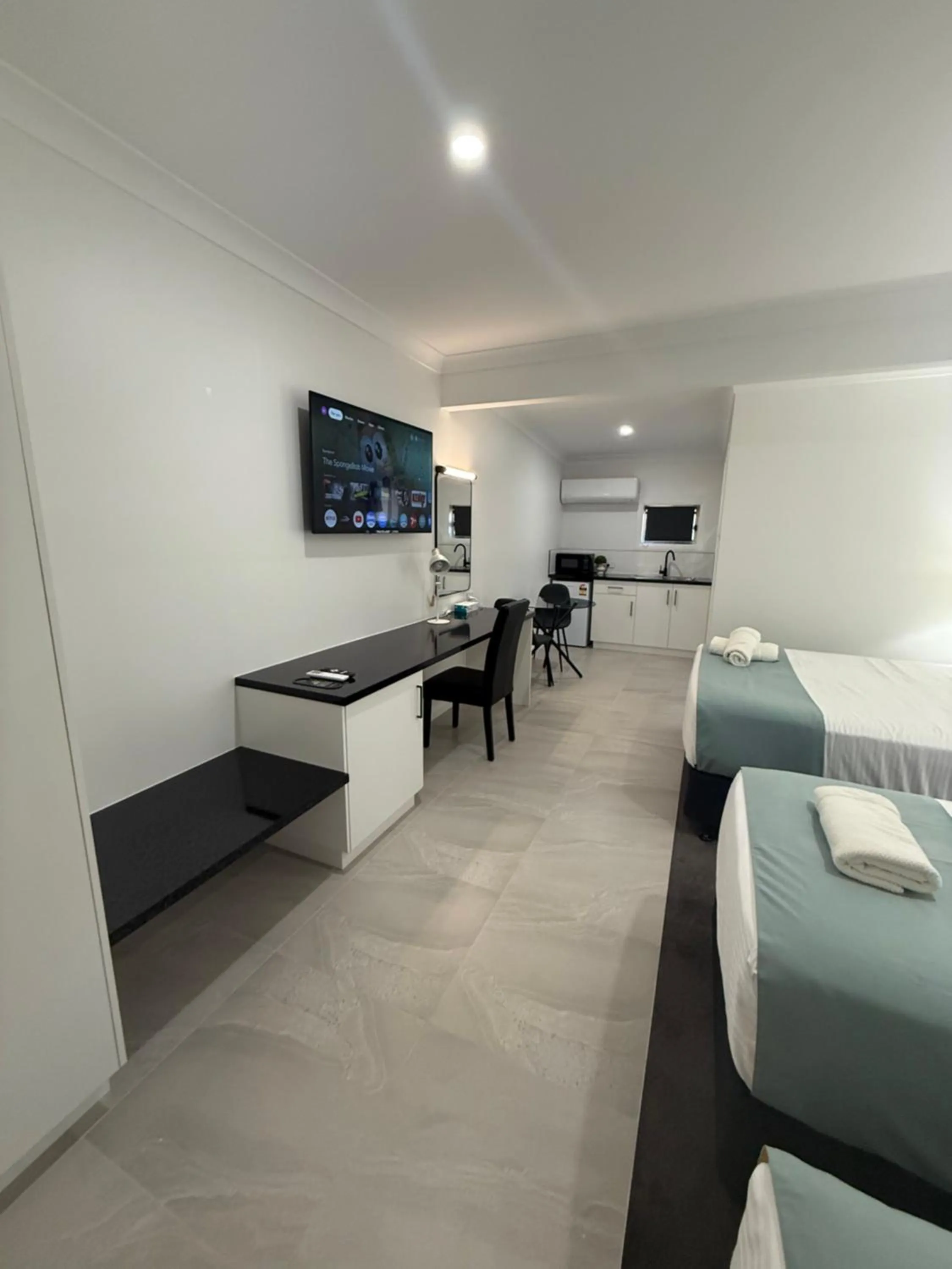 Mia Motel
