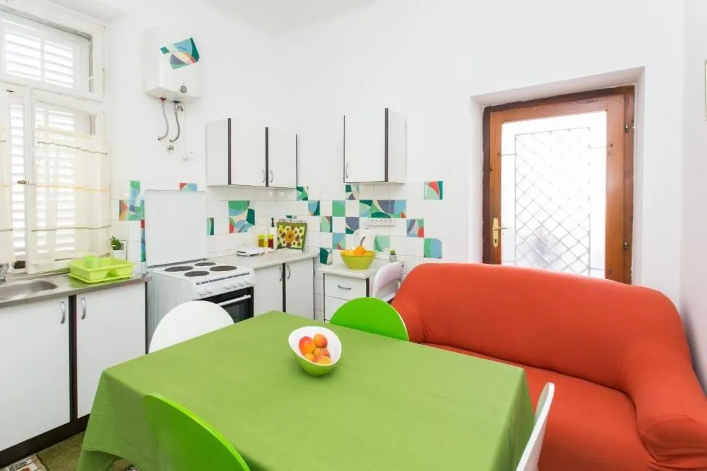 Dining area in Apartment Blue & Green