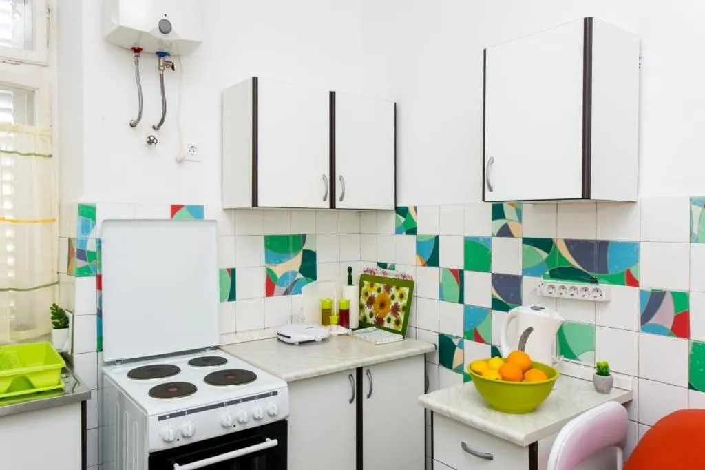 Kitchen or kitchenette in Apartment Blue & Green