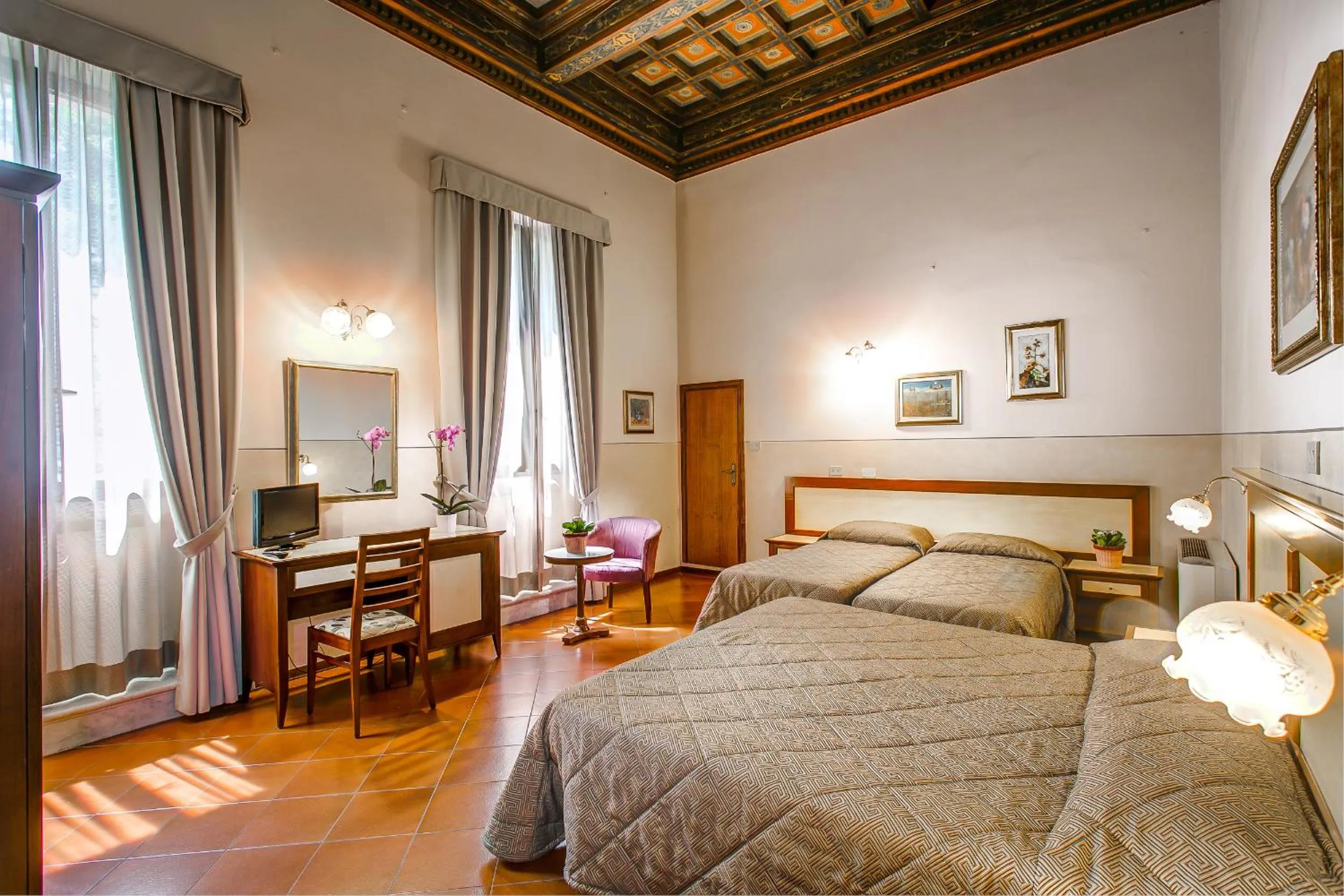 Photo of the whole room in Hotel Arno Bellariva