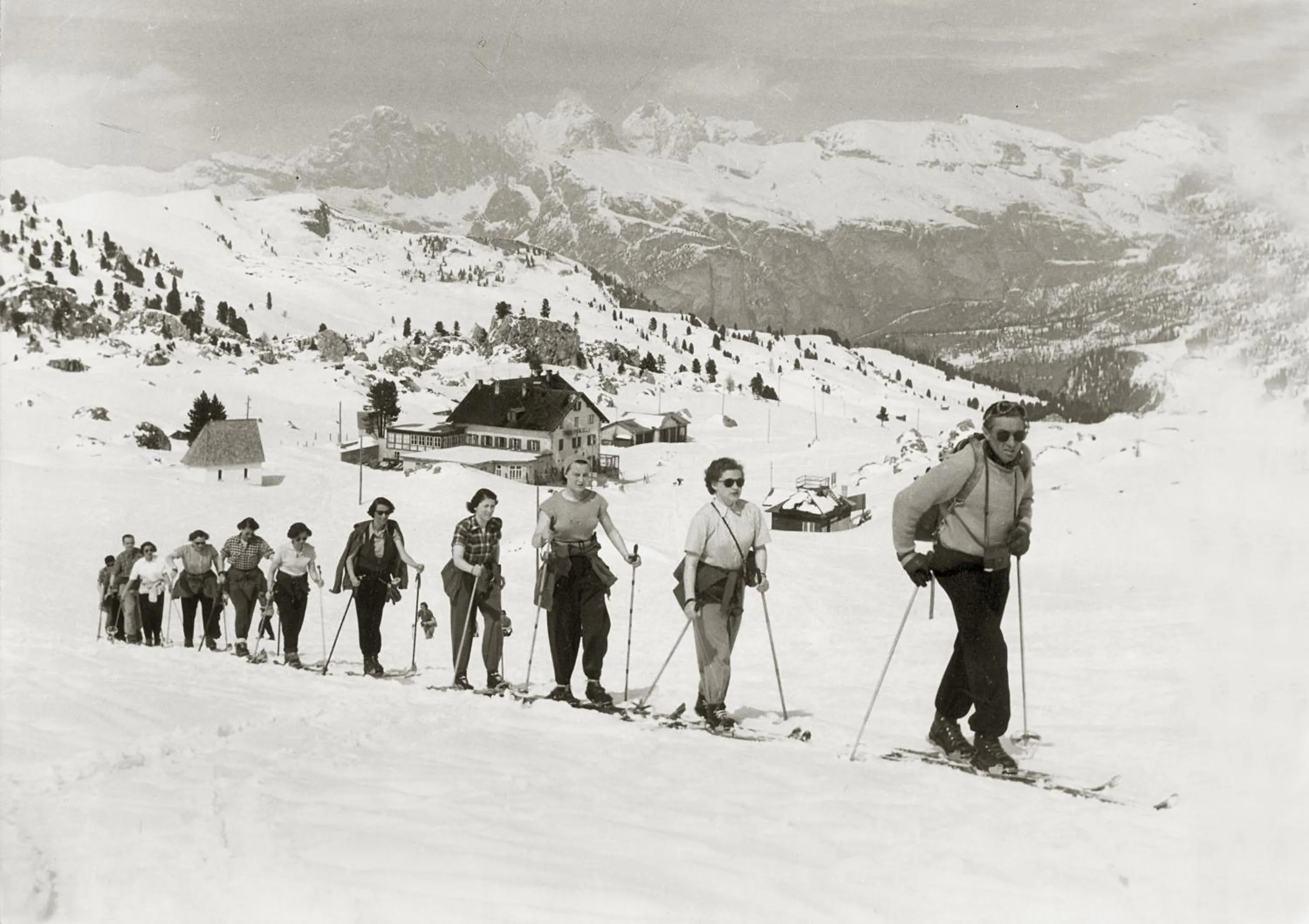 Winter in Passo Sella Dolomiti Mountain Resort