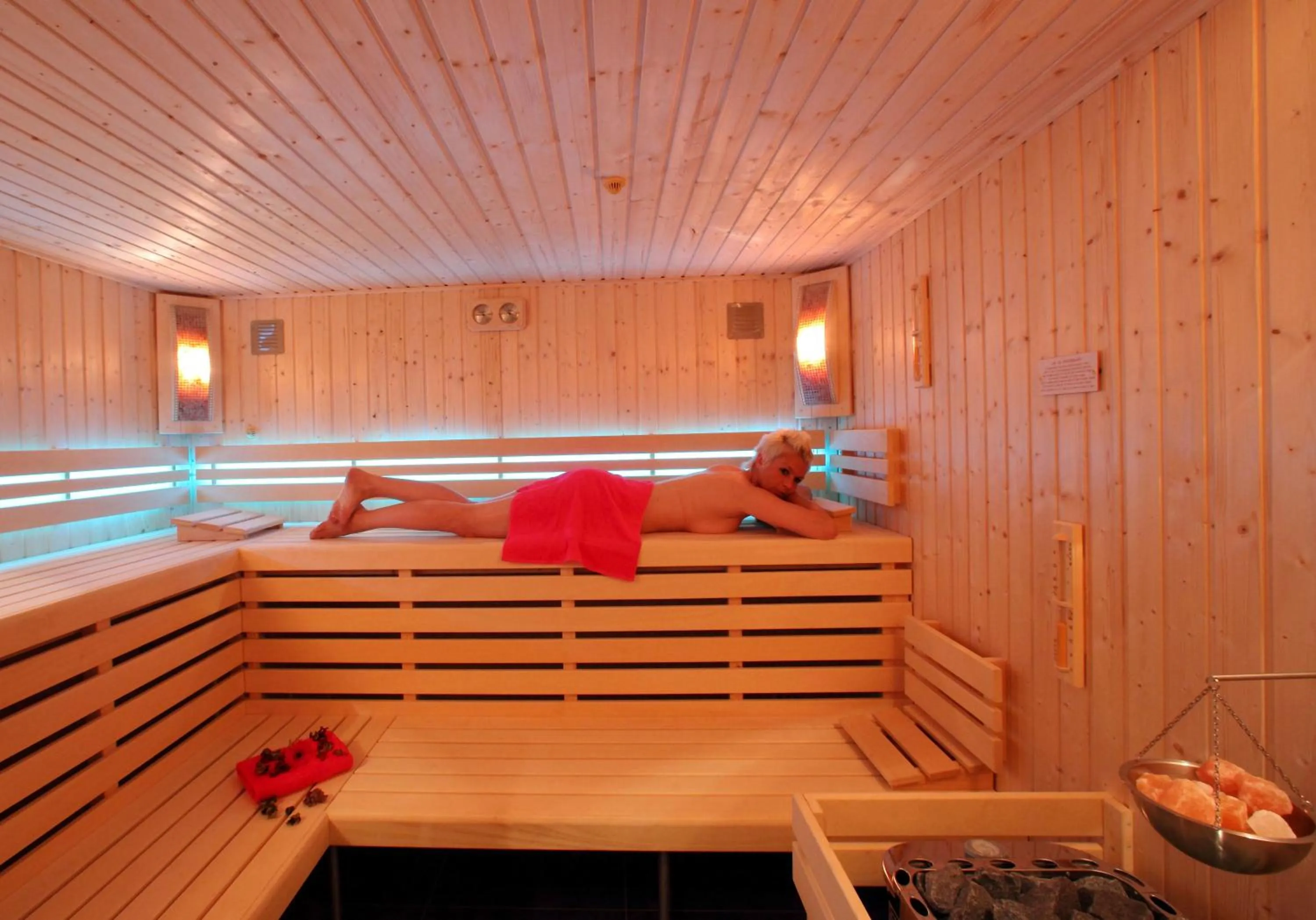 Spa and wellness centre/facilities in Hotel Bornholm