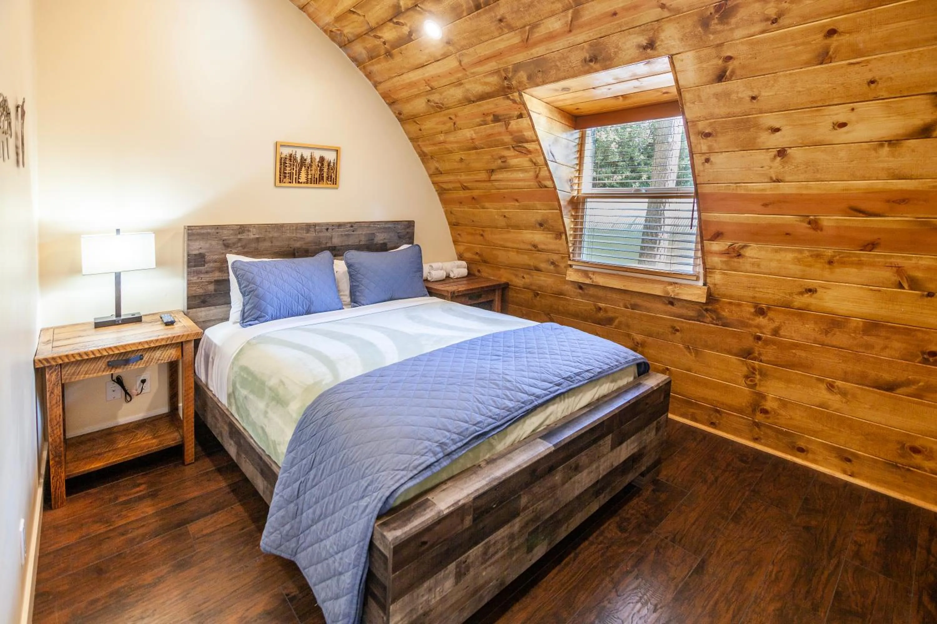 Bed in Tahquitz Pines Retreat