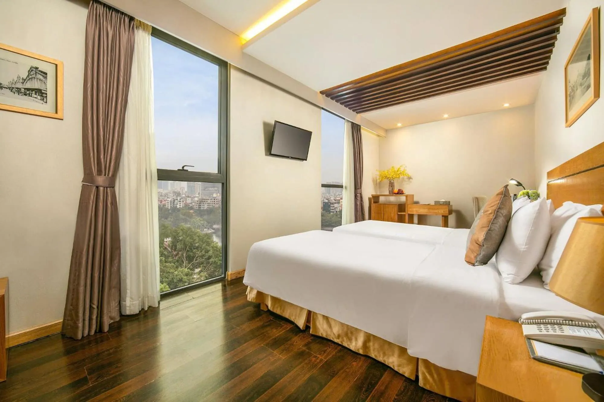 Bed in Parkside Sunline Hotel