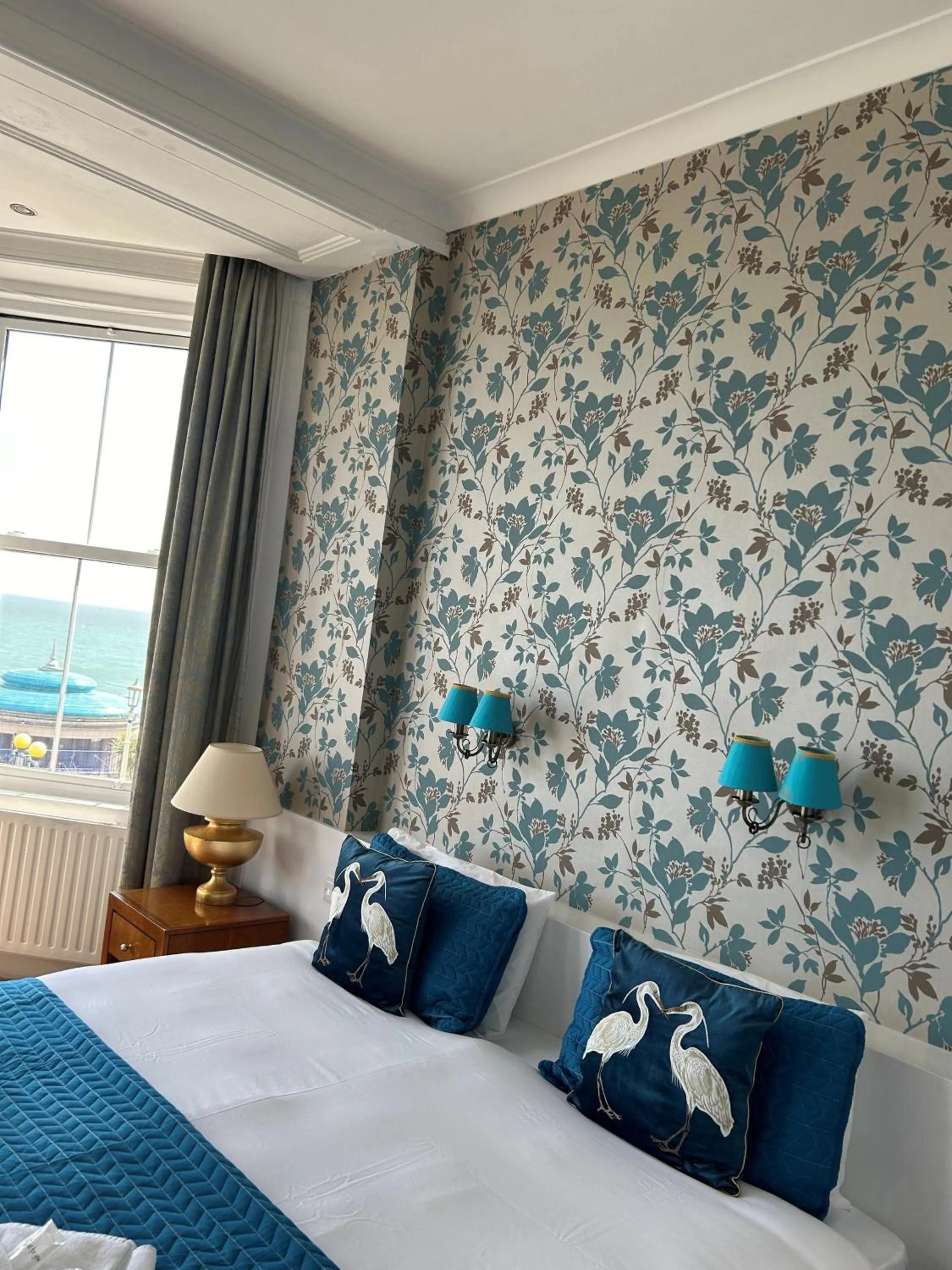 Bedroom, Bed in The Cumberland Hotel