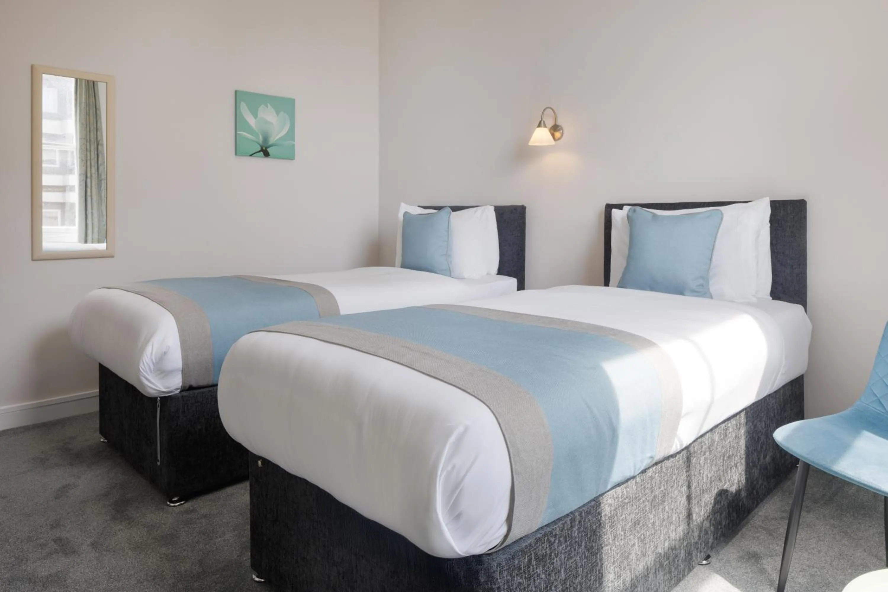 Bedroom, Bed in The Cumberland Hotel